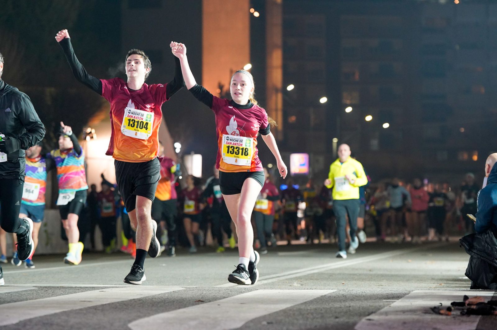 En imágenes: búscate en tu llegada a meta de la Carrera de San Antón 2026 (15)