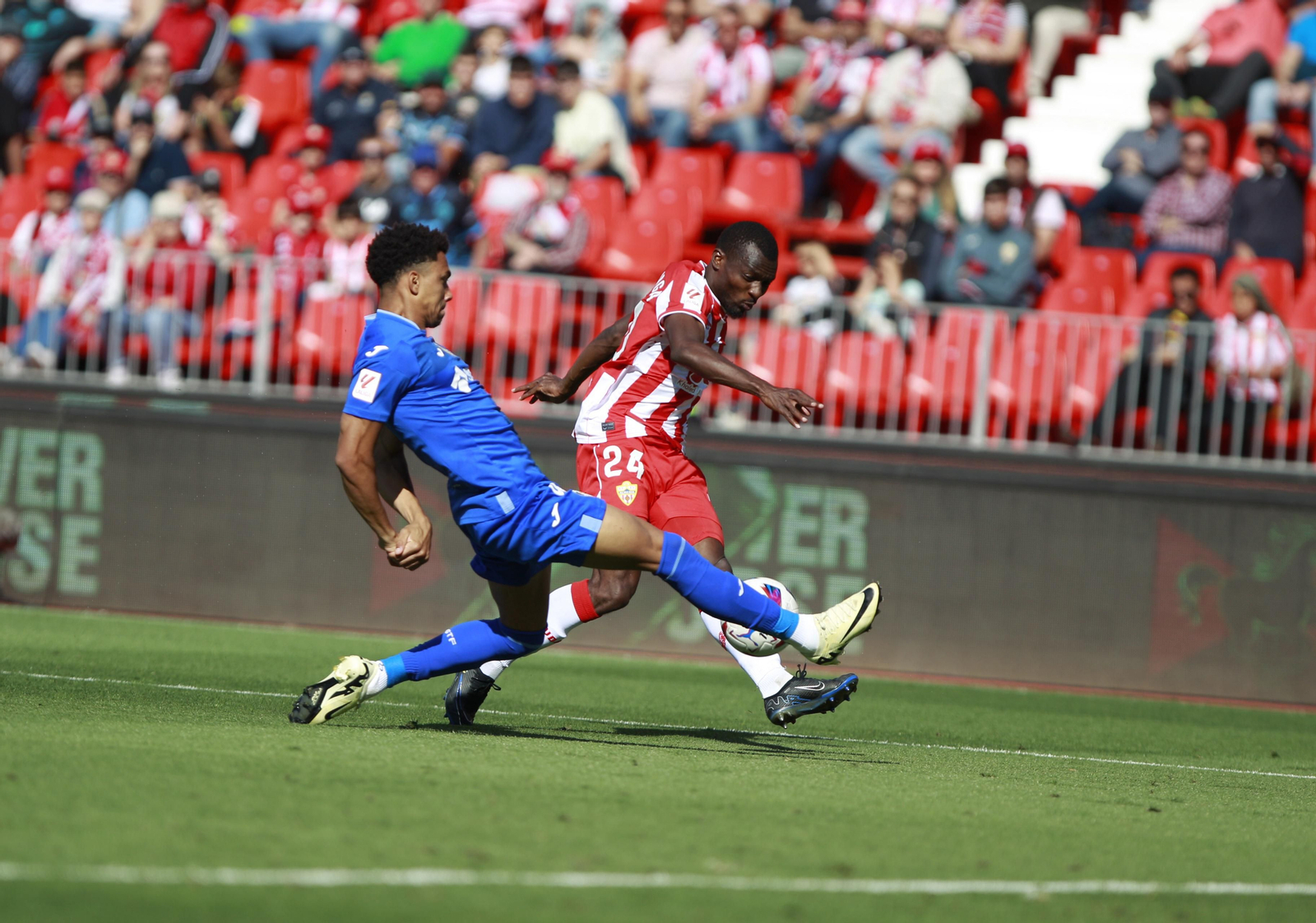 Las imágenes del triste descenso de la UDA ante el Getafe
