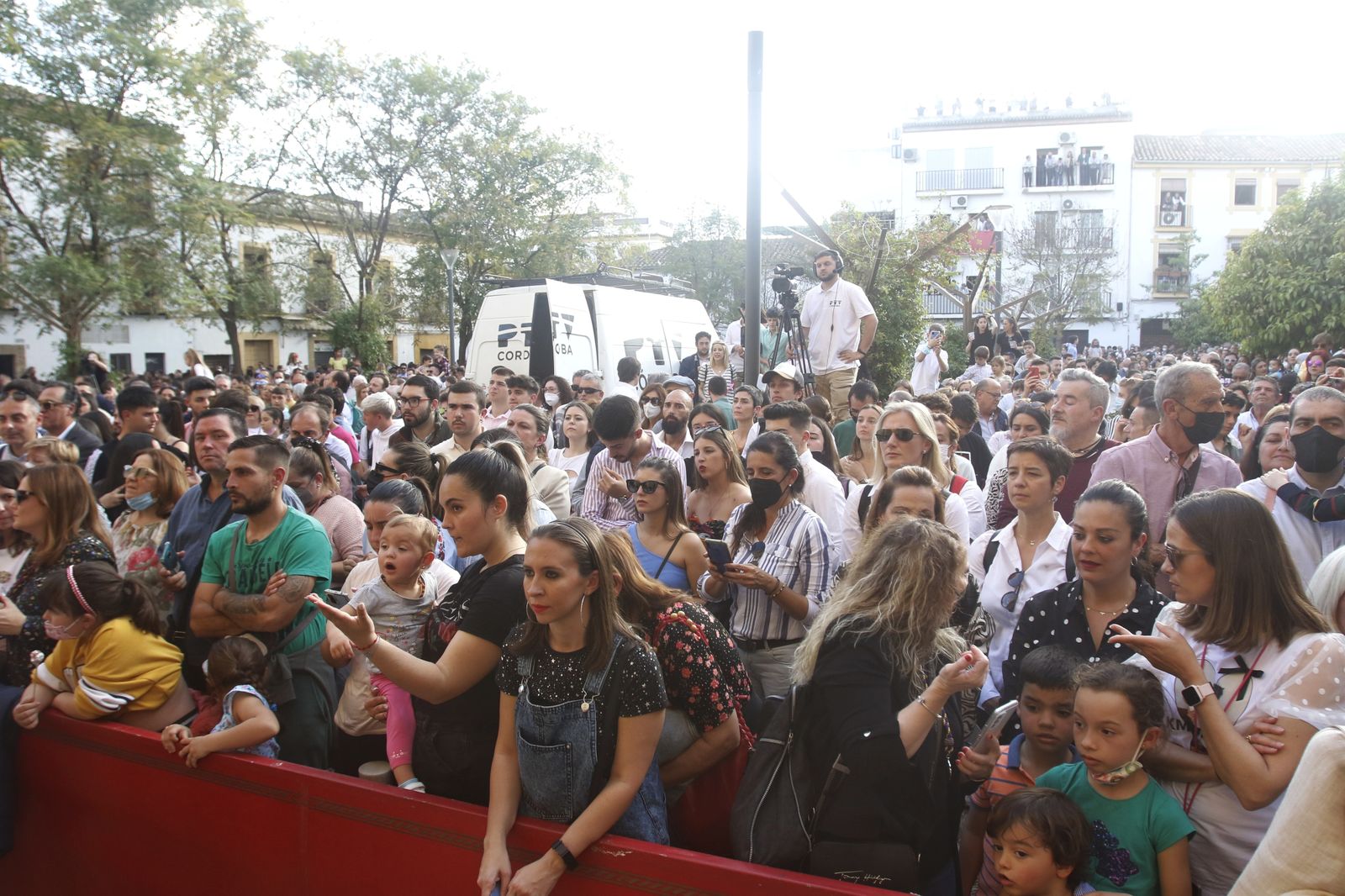 Jueves Santo en Córdoba: La procesión de las Angustias, en imágenes