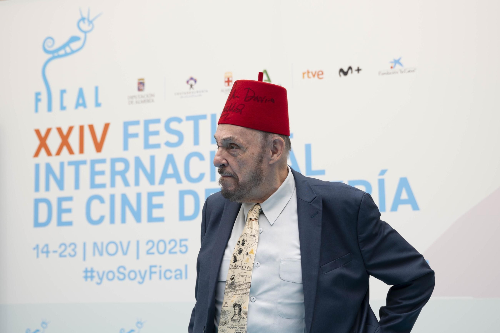 La estrella a JOHN RHYS-DAVIES luce en el paseo de la fama de Almería