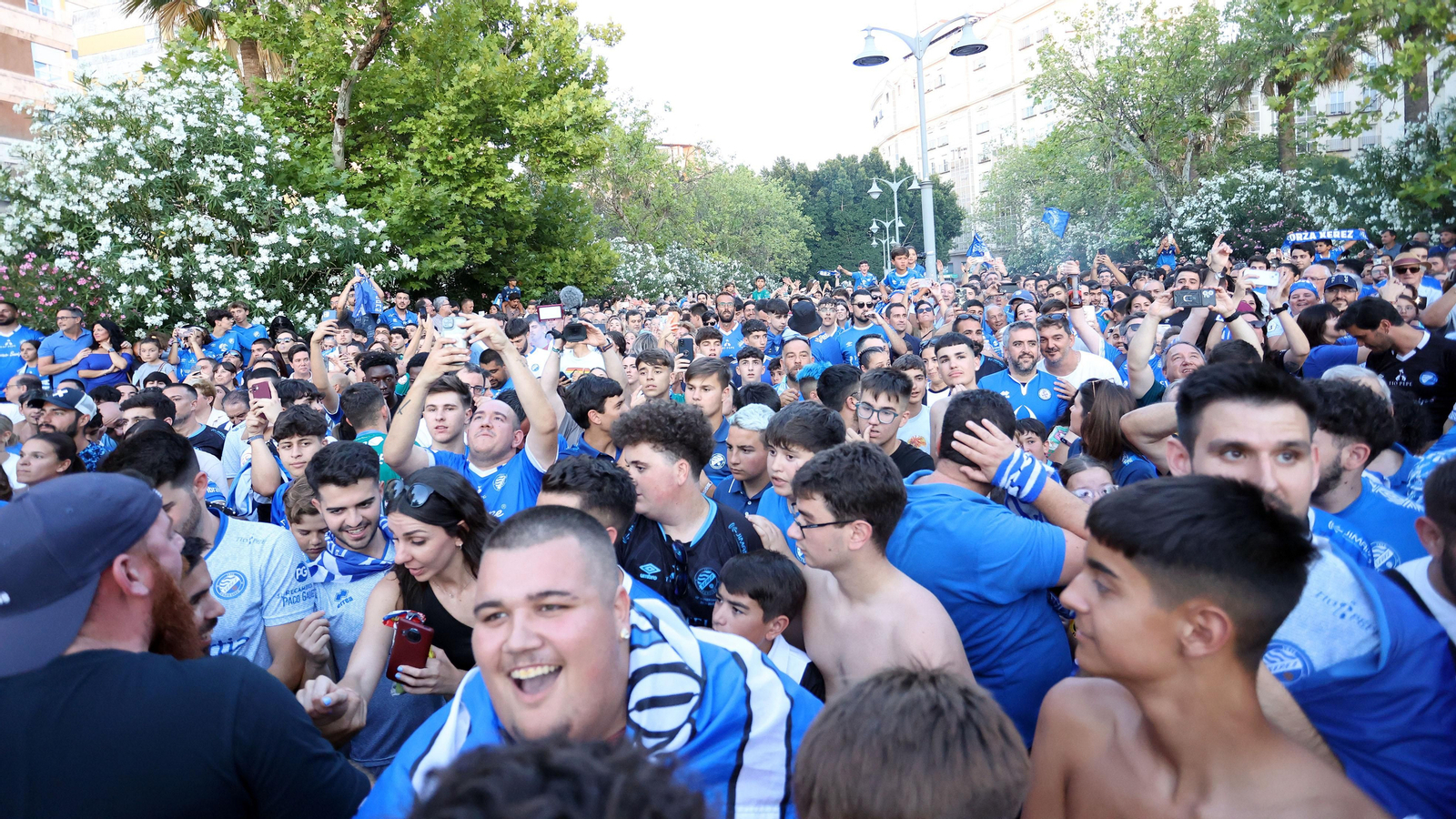 El Xerez DFC celebra su ascenso en la Plaza del Caballo