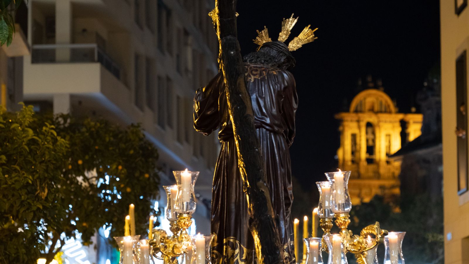 El vía crucis extraordinario de la Candelaria, en imágenes
