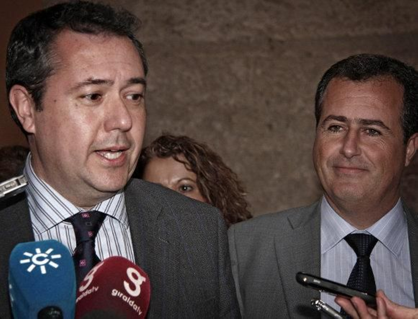 Espadas asocia la renuncia de Palomares a "ser oposición"