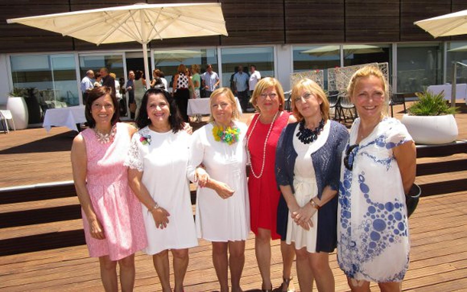 Mamen Gómez, Conchi Sánchez,  Ana Gómez, la homenajeada Charo Gómez, Nina Gómez y Felicidad Rodríguez.

Foto: Ignacio Casas de Ciria