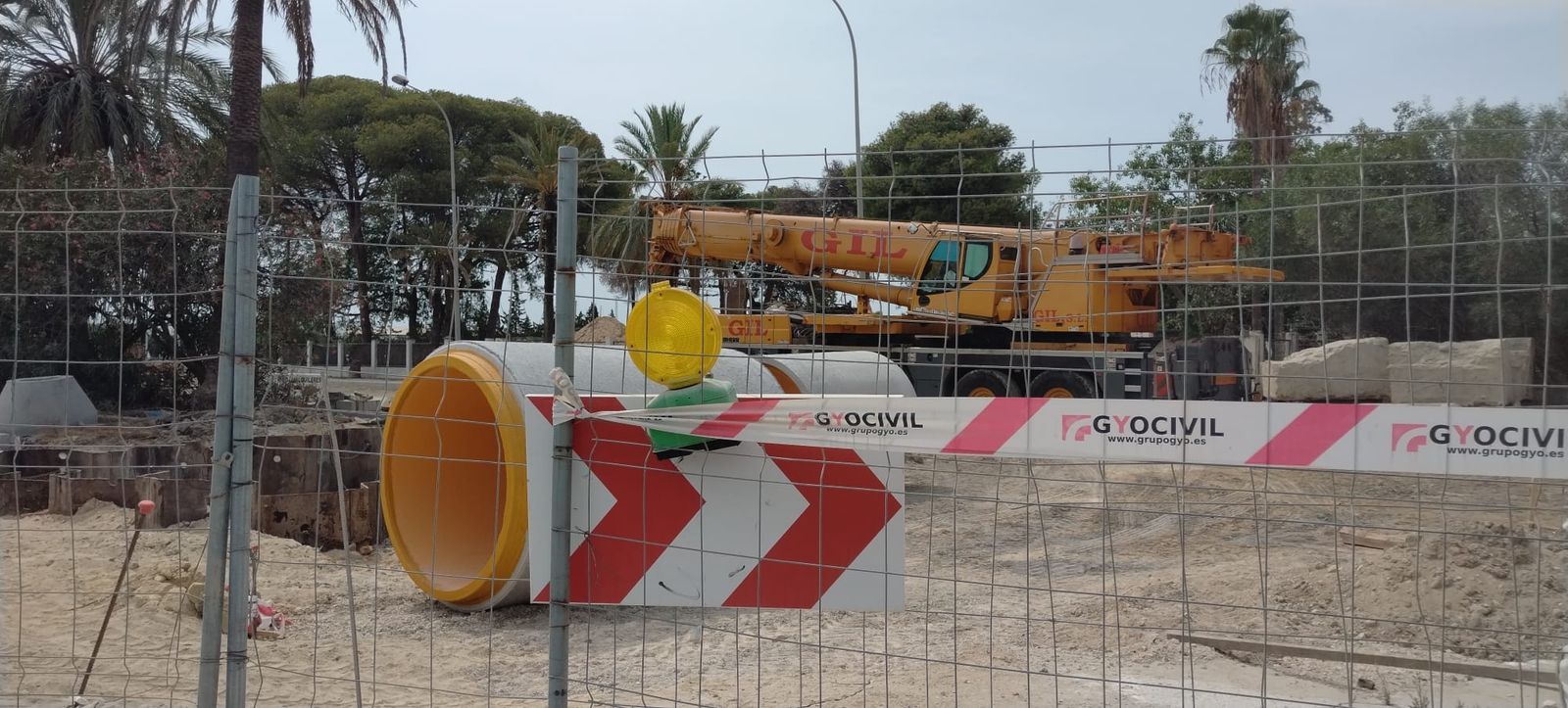 Una imagen de los trabajos que se ejecutan en la Rotonda de La Puntilla, a cargo de la empresa Gyocivil.