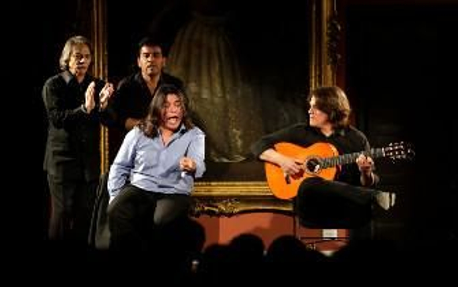 Dos viejos en las barrigas