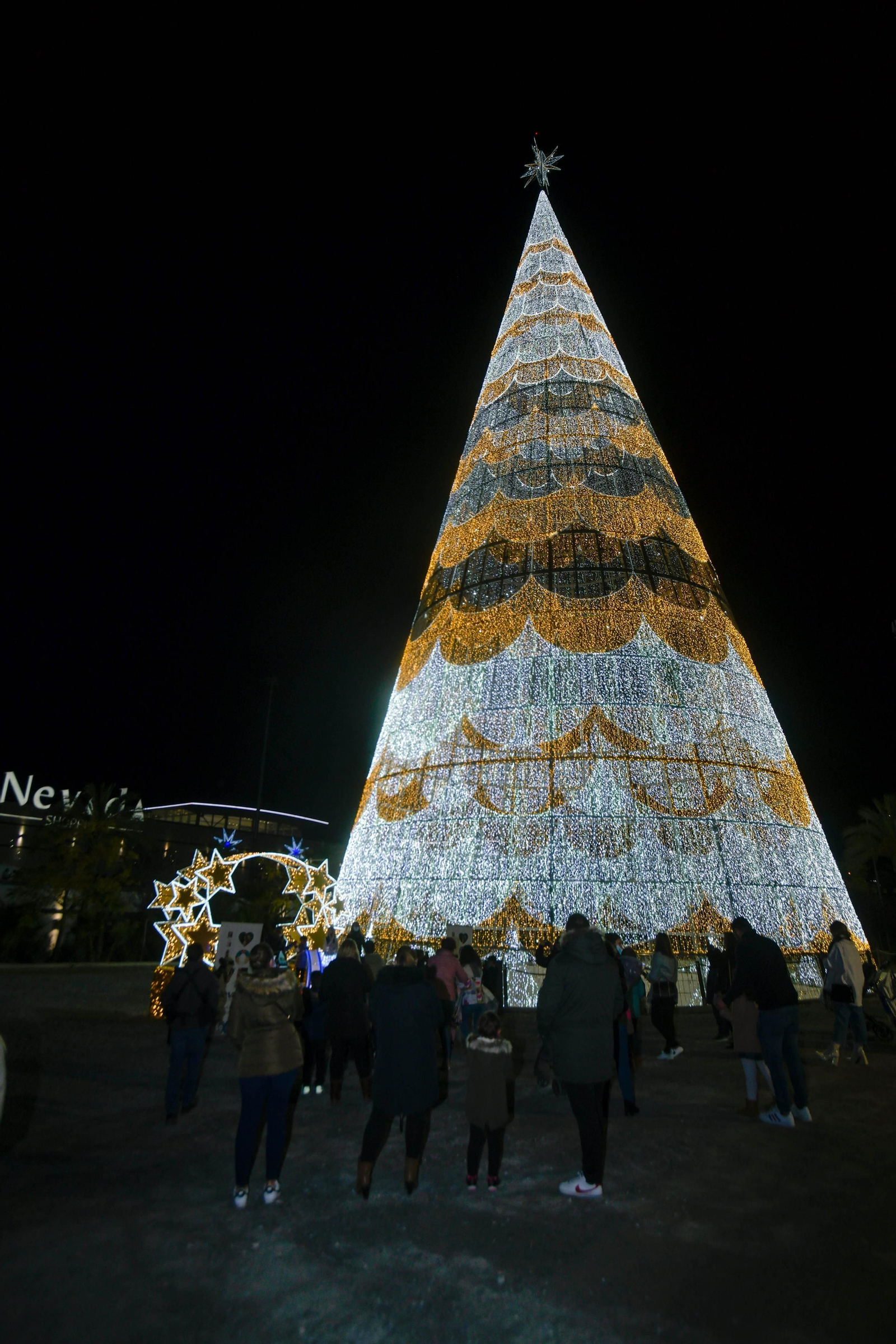El encendido de la Navidad 2021 en el centro comercial Nevada Shopping, en imágenes