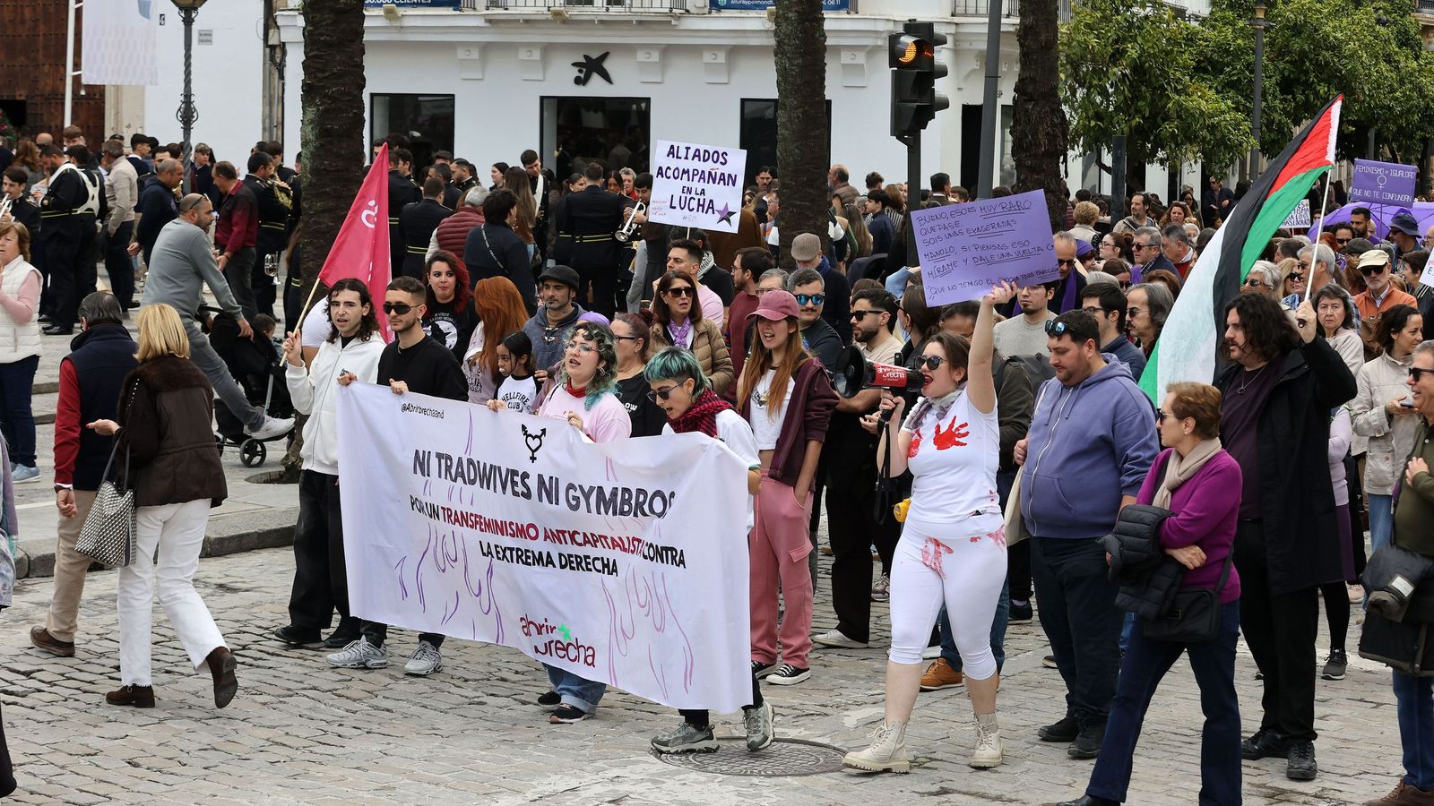 Imágenes de la manifestación en Jerez por el Día Internacional de las Mujeres