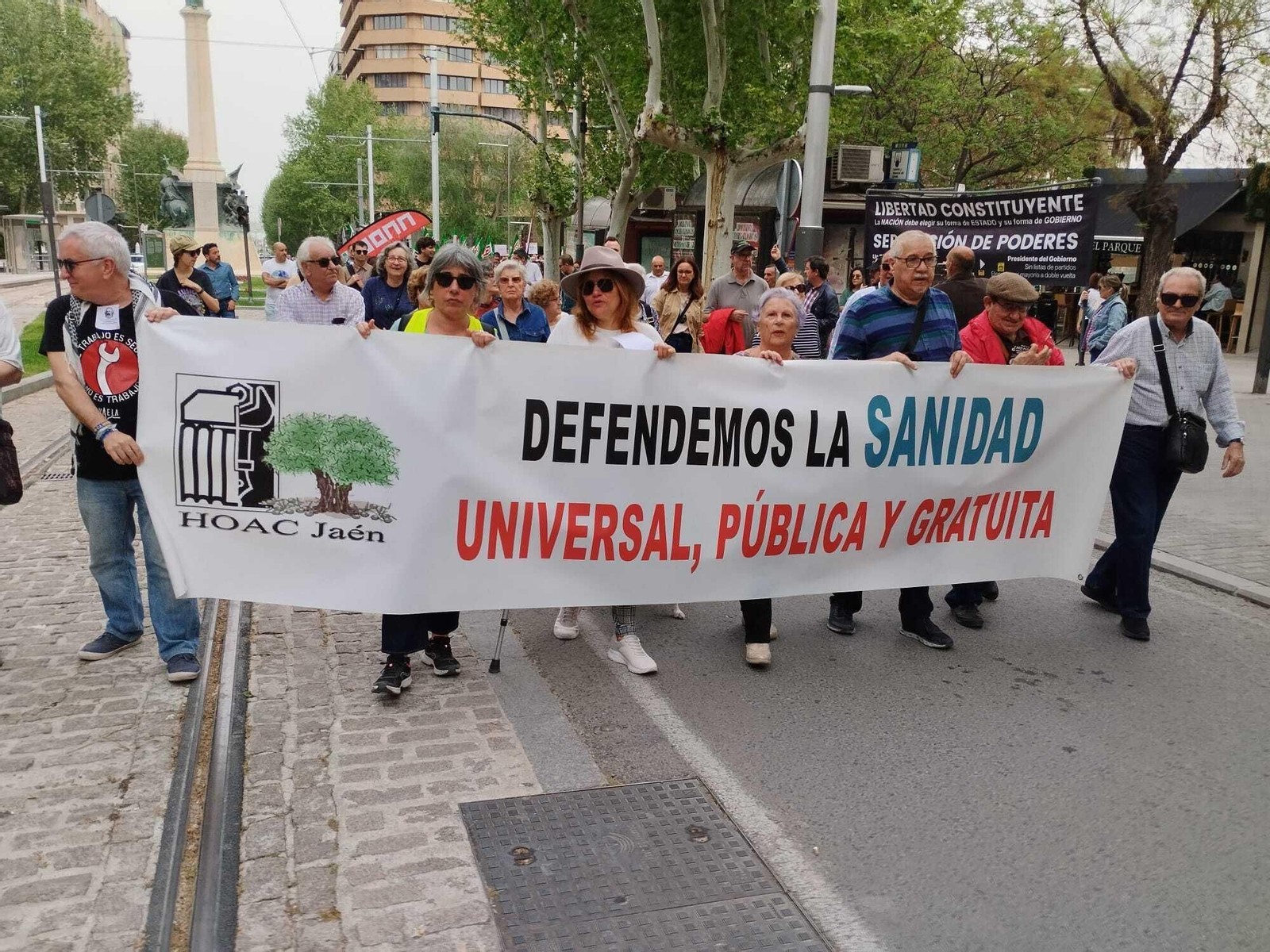 En imágenes: así ha transcurrido en Jaén la manifestación por una sanidad pública de calidad