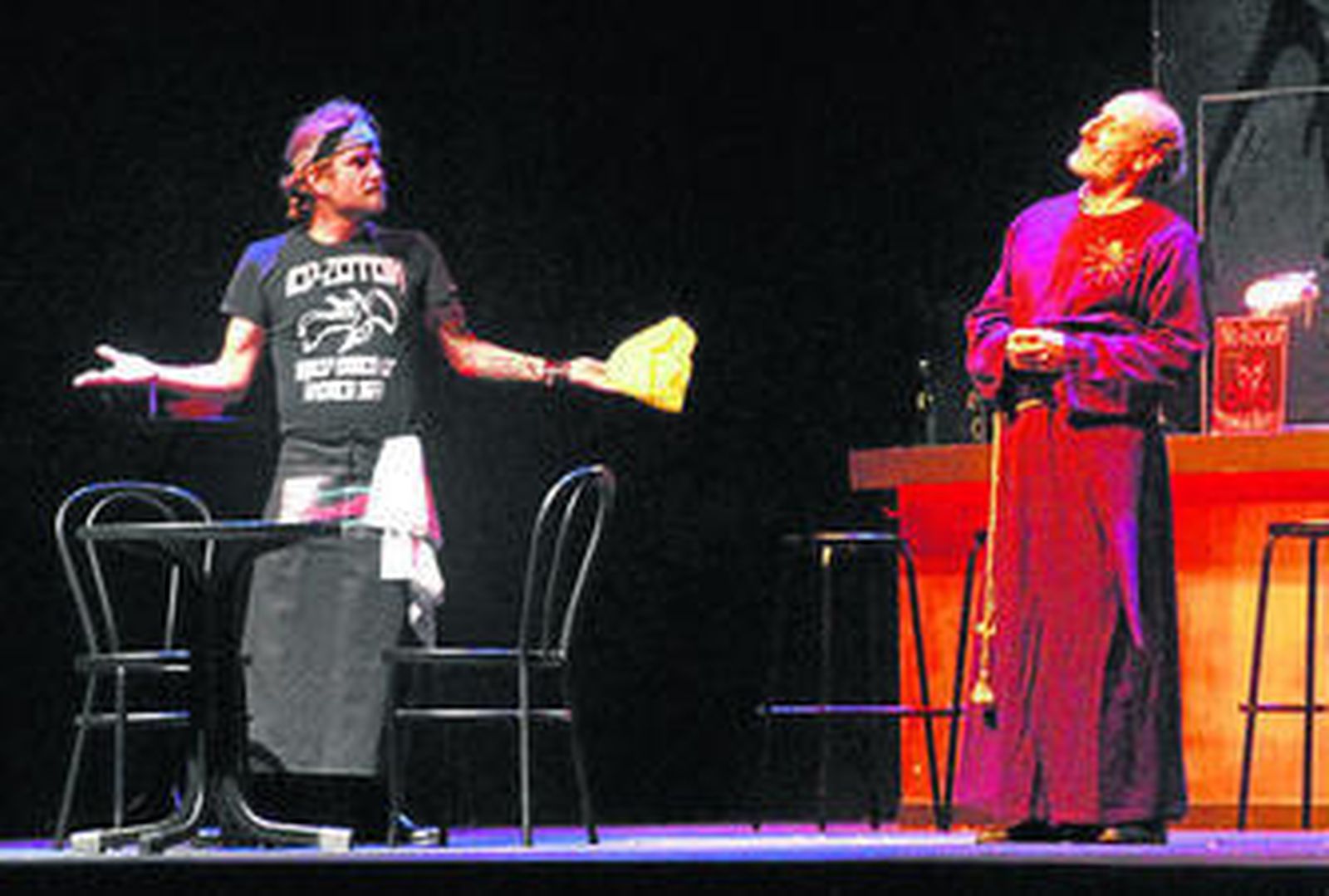 Una imagen de la representación teatral del pasado sábado en el patio de San Luis.