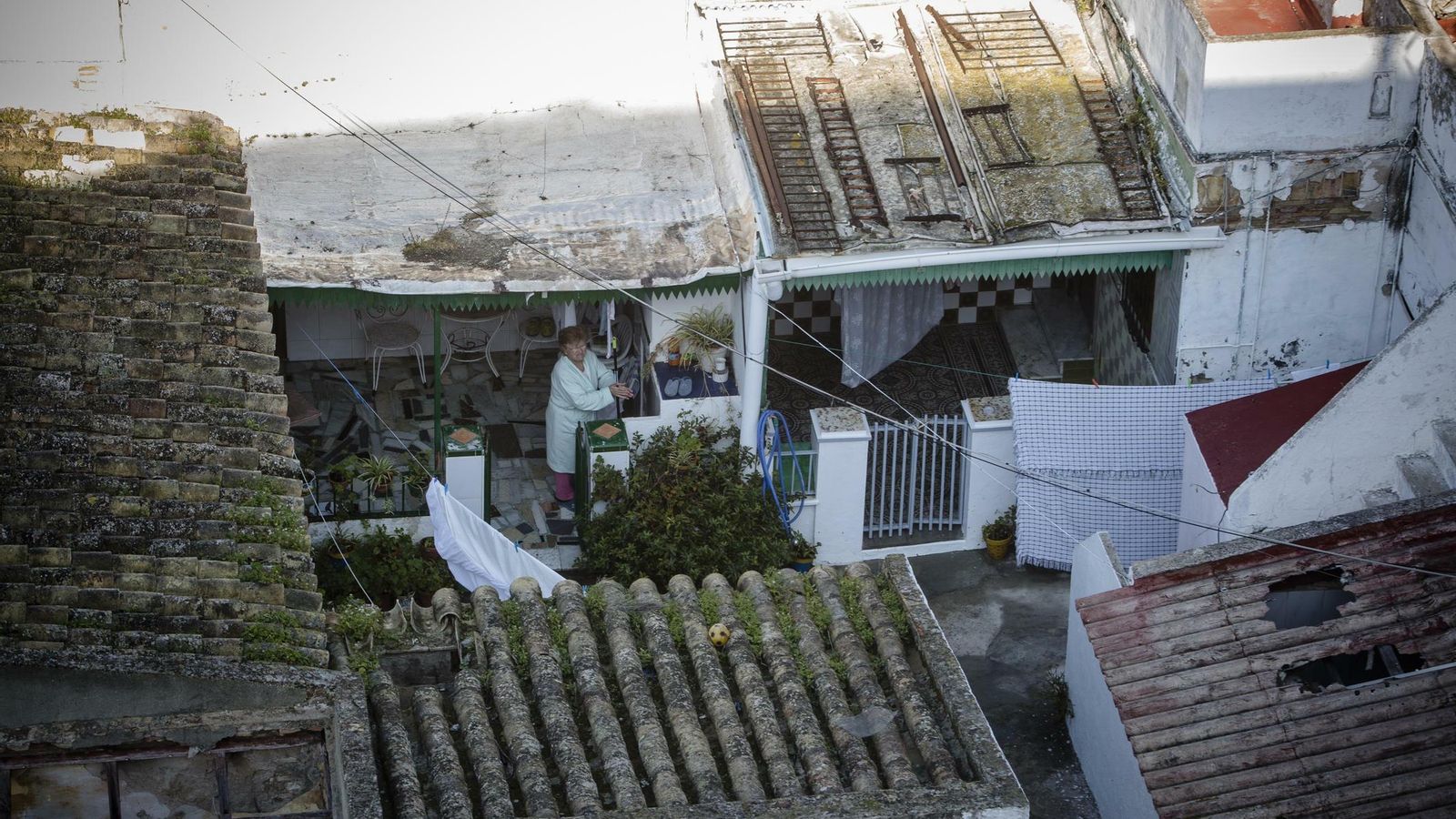 Una de las vecinos que residen en Marqués de Cropani Una de las vecinos que residen en Marqués de Cropani
