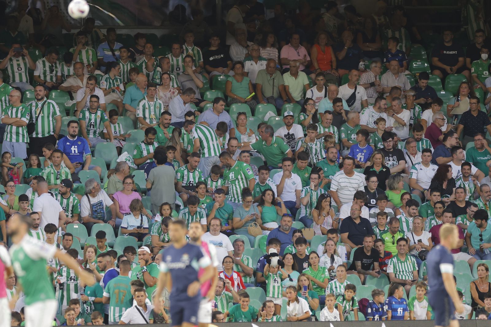 Búscate en las fotos del Betis-Atlético de Madrid