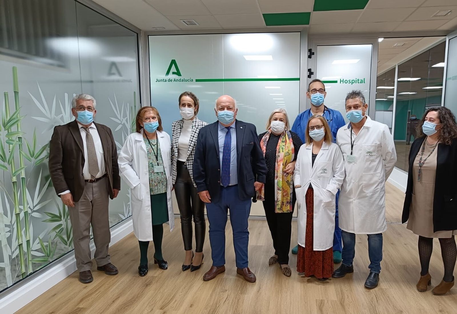 Visita del consejero de Salud y Familias, Jesús Aguirre, al hospital Infanta Elena.