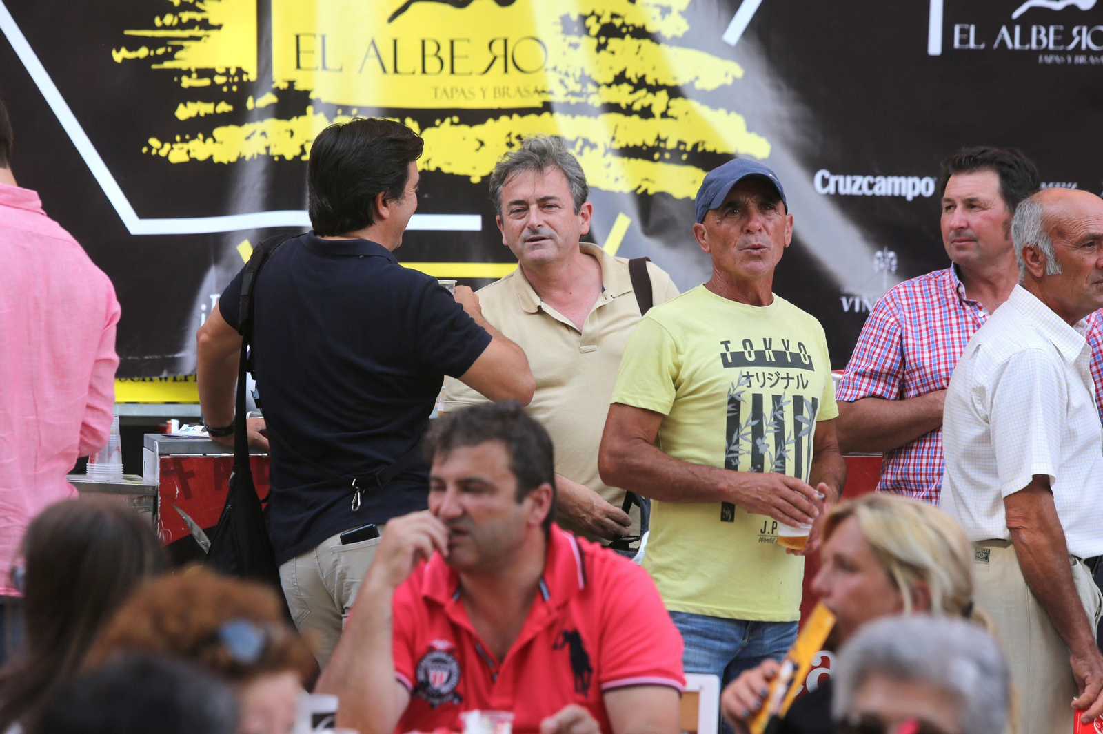 Ambiente en la Plaza de Toros de la Merced