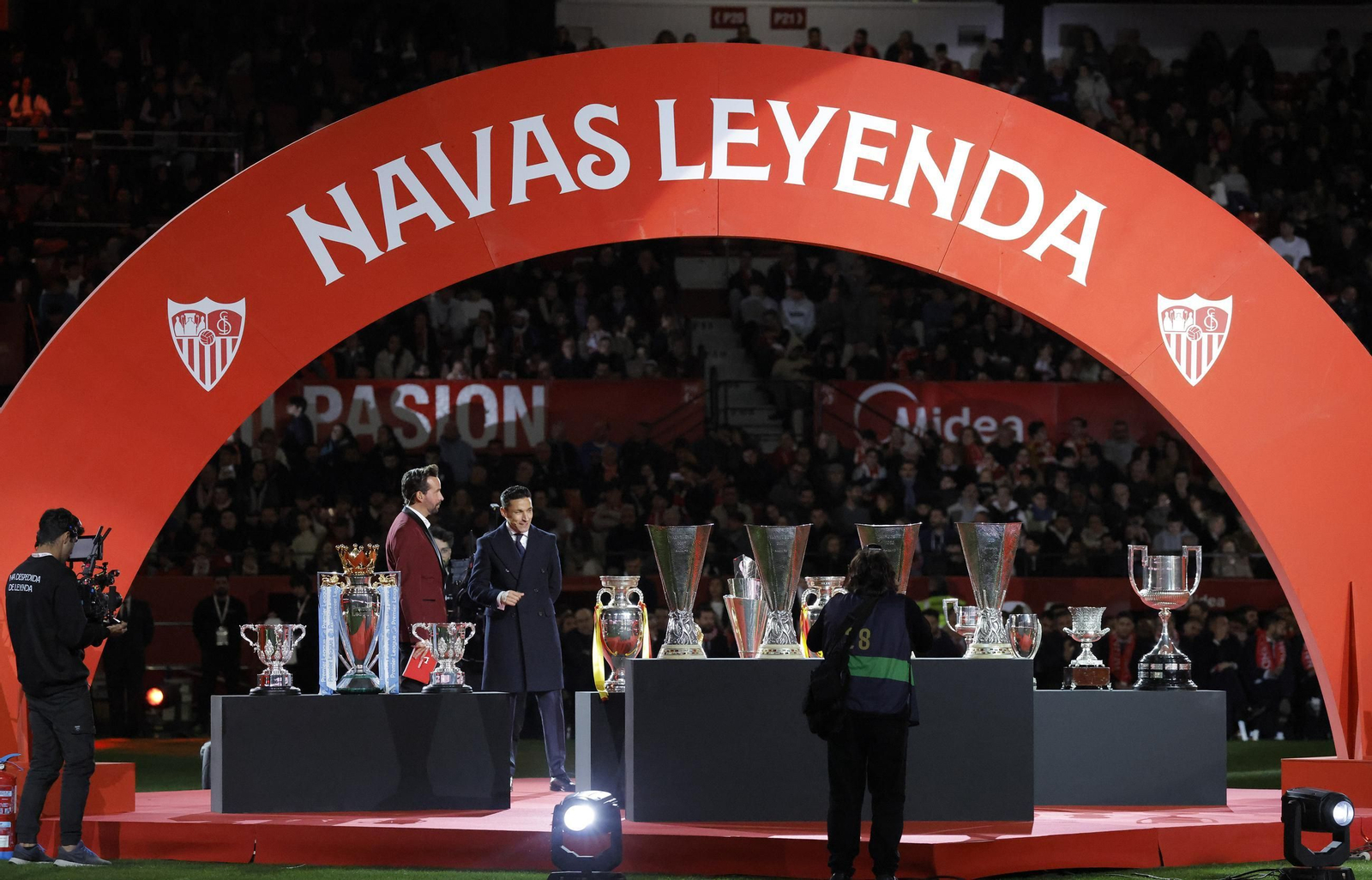 Las imágenes del homenaje a Jesús Navas