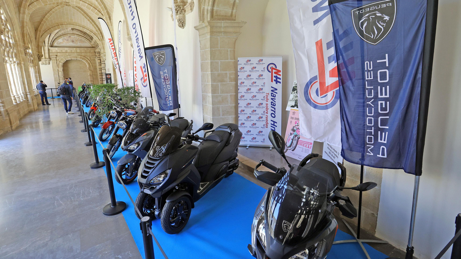 Exposición de motos clásicas y últimas novedades en Jerez por el Gran Premio