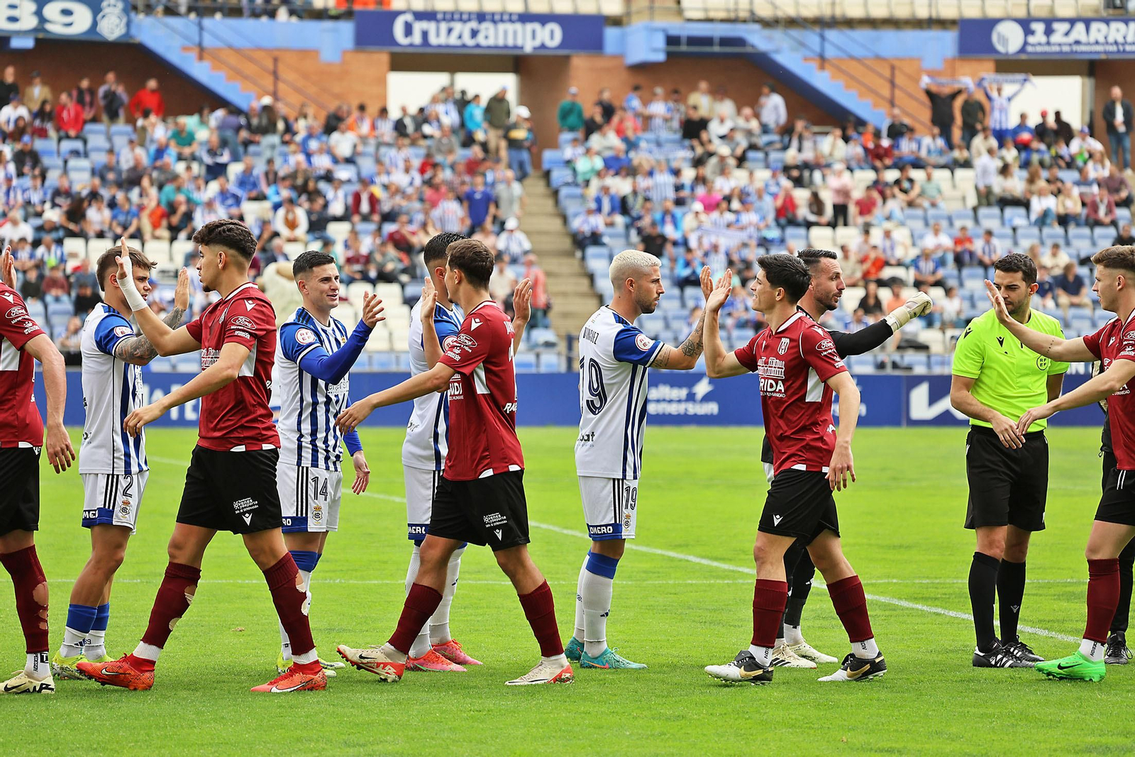 Imágenes del encuentro entre el Recreativo de Huelva y la AD Mérida
