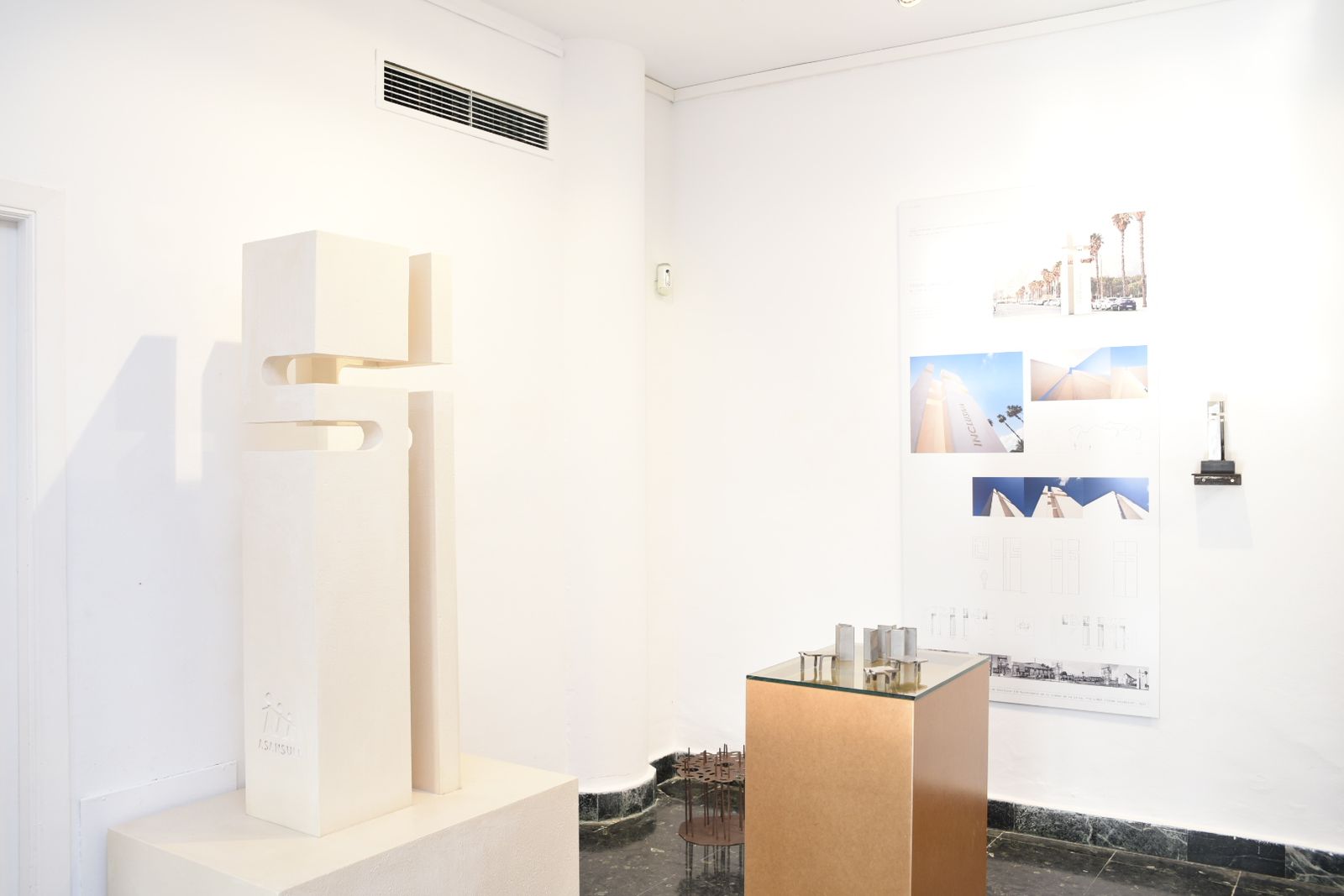 Fotos de la inauguración de exposición en la galería Manolo Alés en La Línea