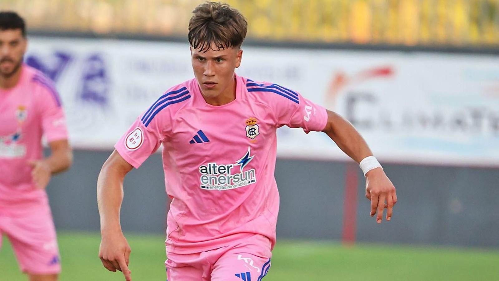 Davinchi, durante un partido con el Recre.