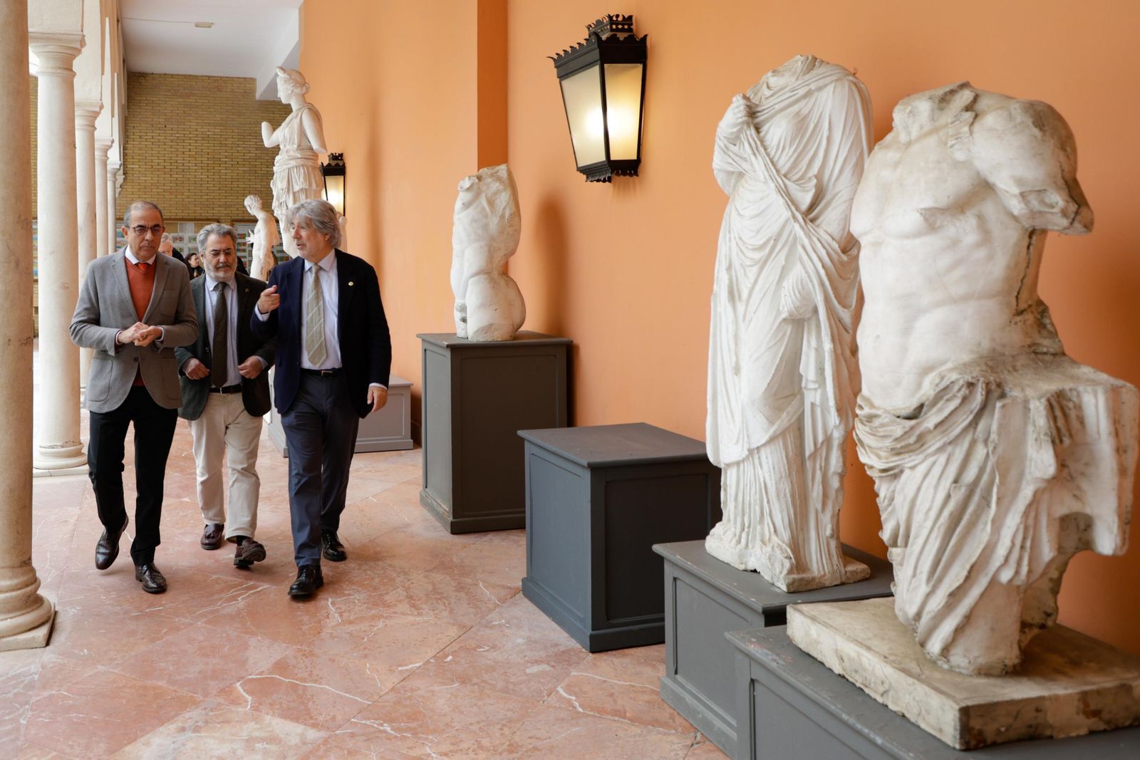 Las imágenes de la visita a las cubiertas de la Iglesia de la Anunciación