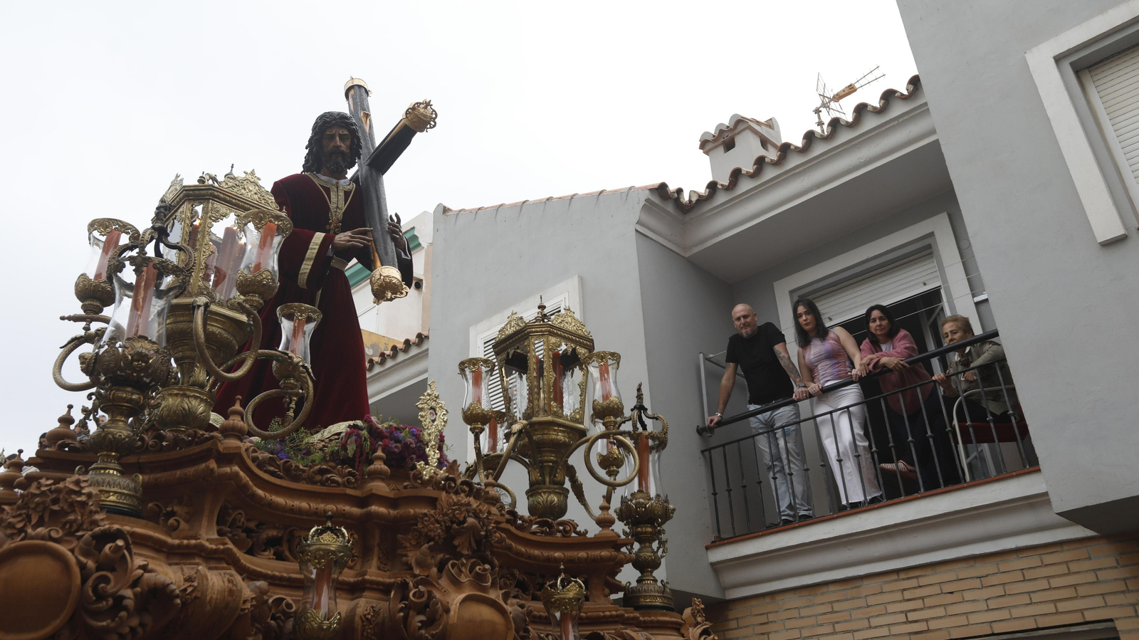 Fotos del Martes Santo en La Línea: Jesús de las Penas y María Santísima de los Dolores