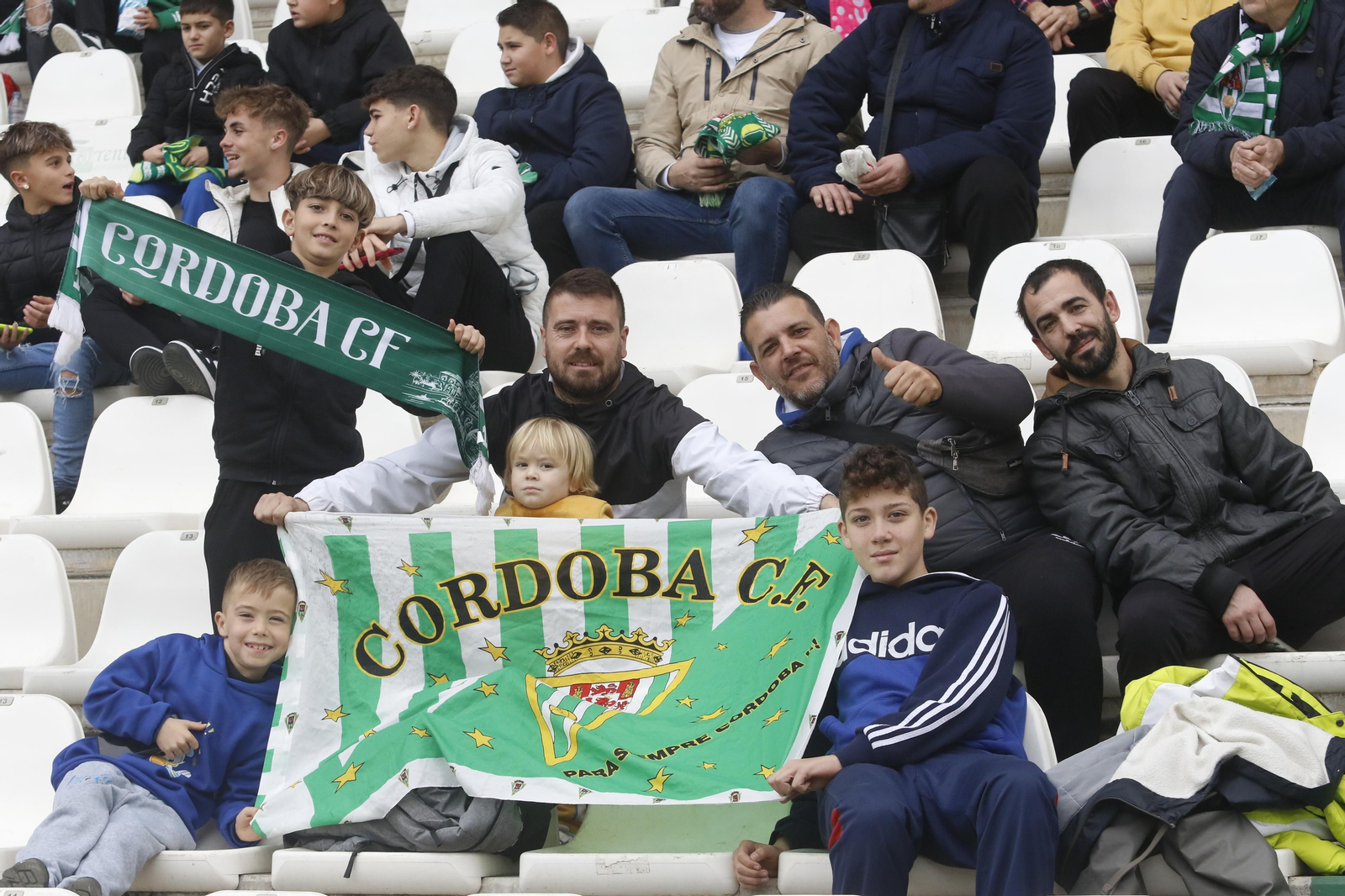 Las mejores fotos del ambiente en El Arcángel para el Córdoba CF - Intercity