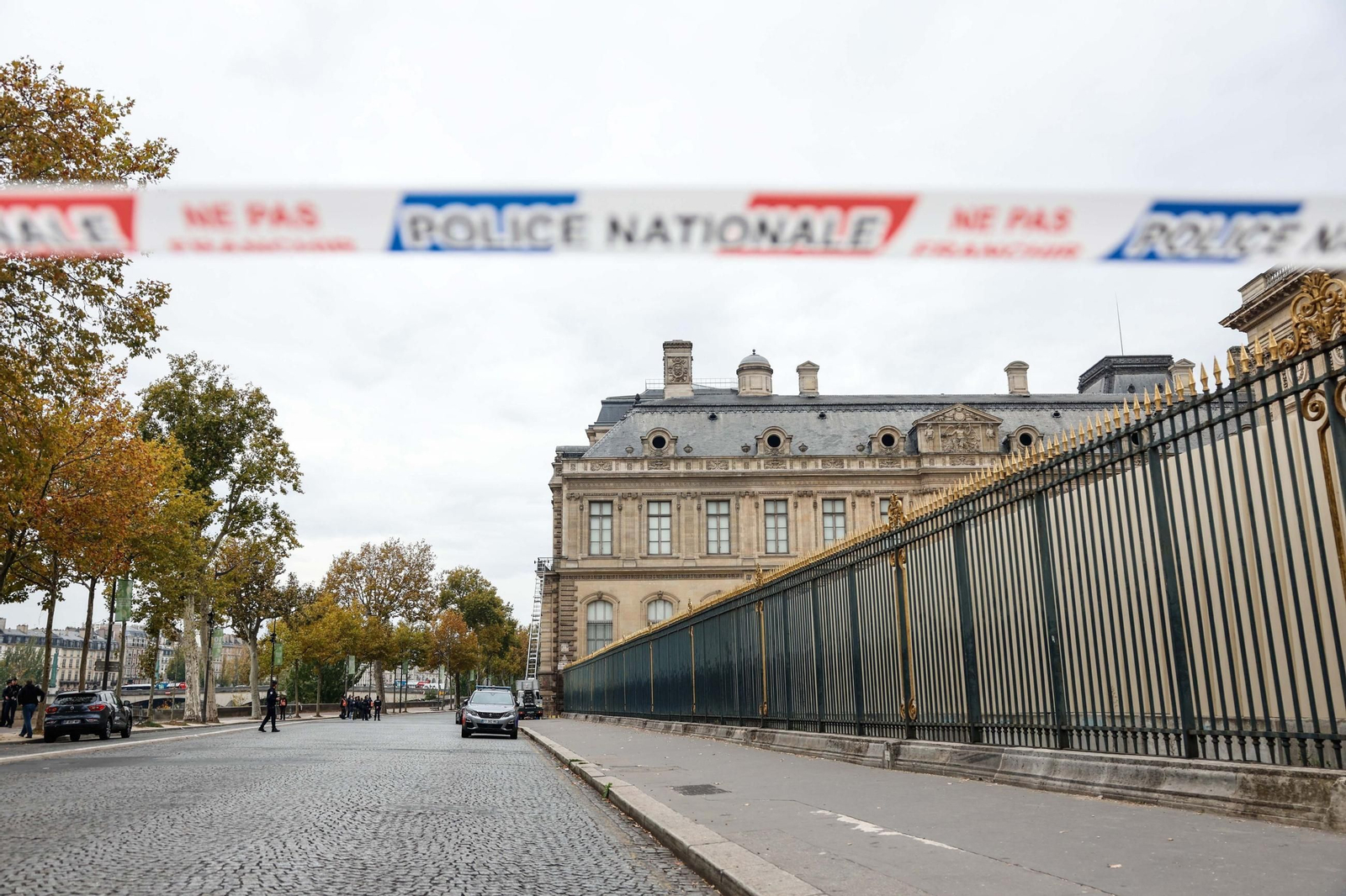 Cuatro nuevos detenidos por el robo del Louvre, uno de ellos autor material del golpe.