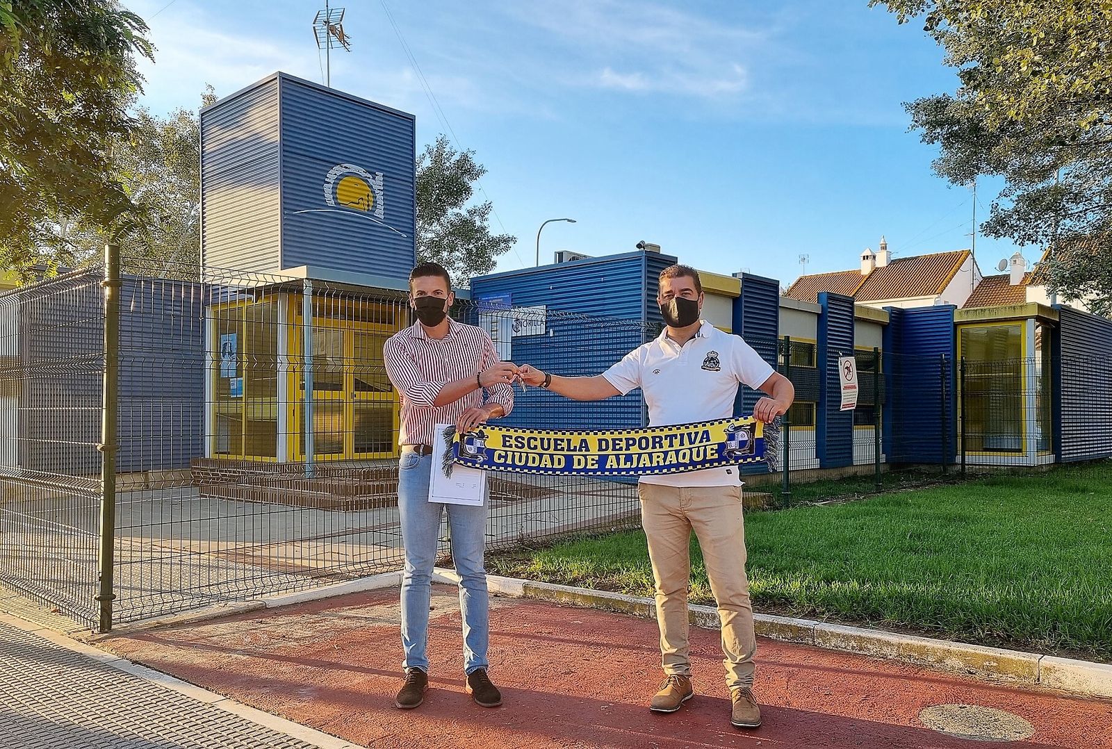 Entrega de llave del despacho en el Centro Cívico.