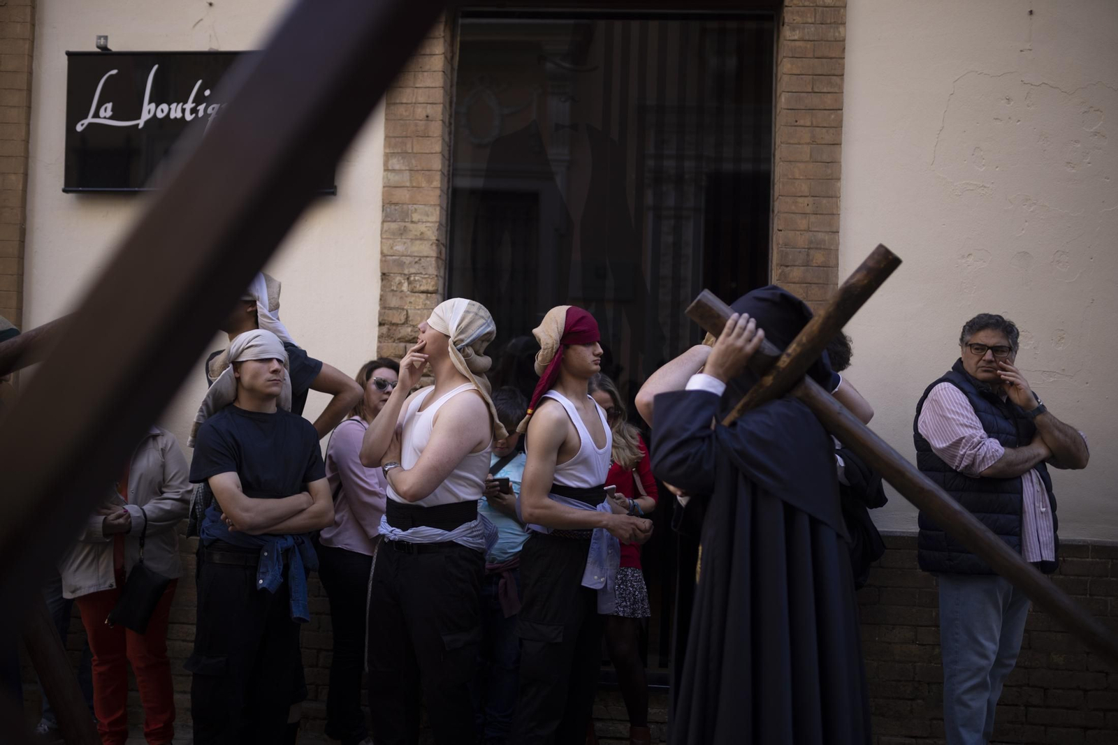Miércoles Santo: Hermandad de la Santa Cruz de Huelva, en imágenes