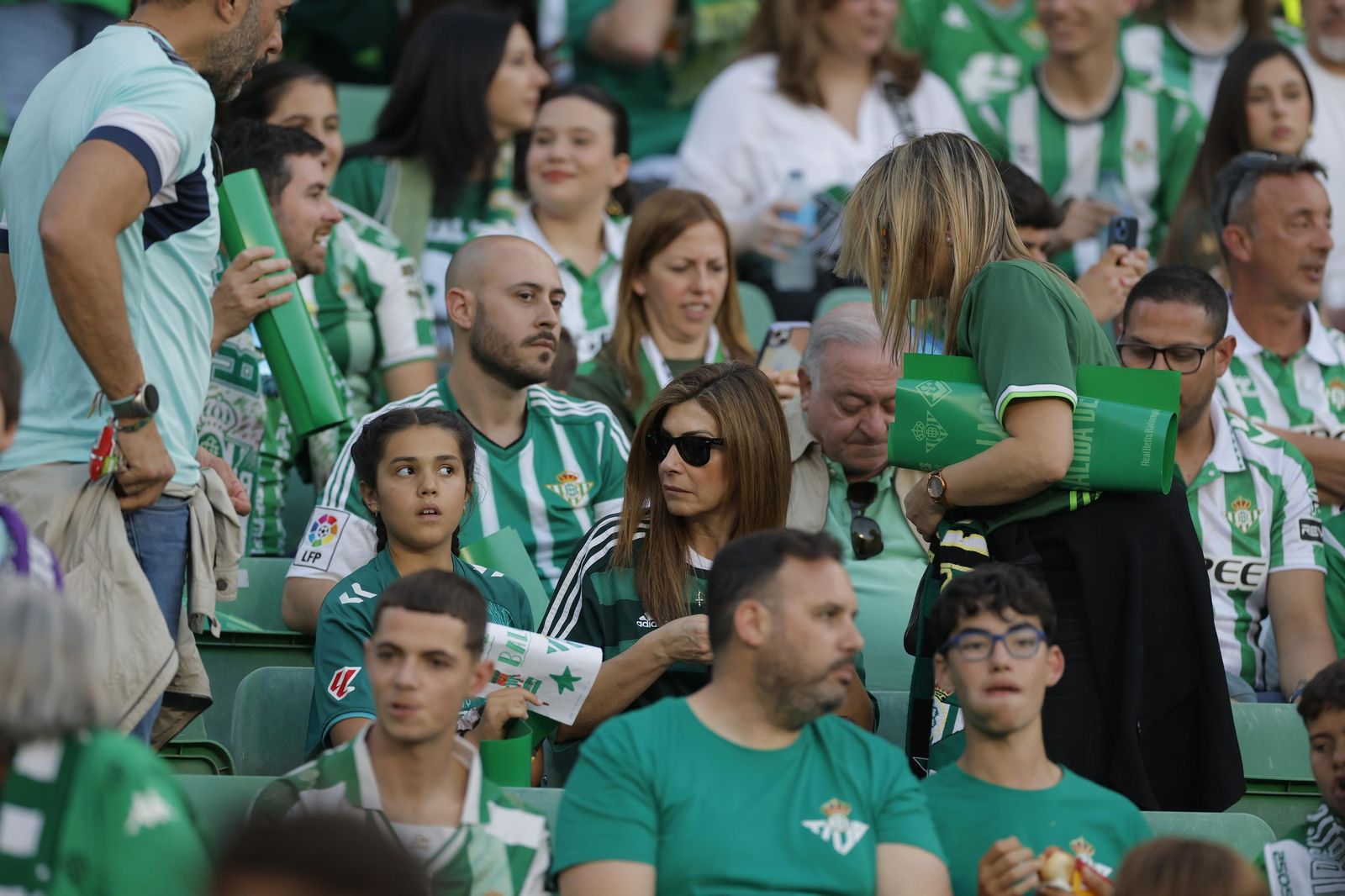 Búscate en las fotos del Betis - Fiorentina