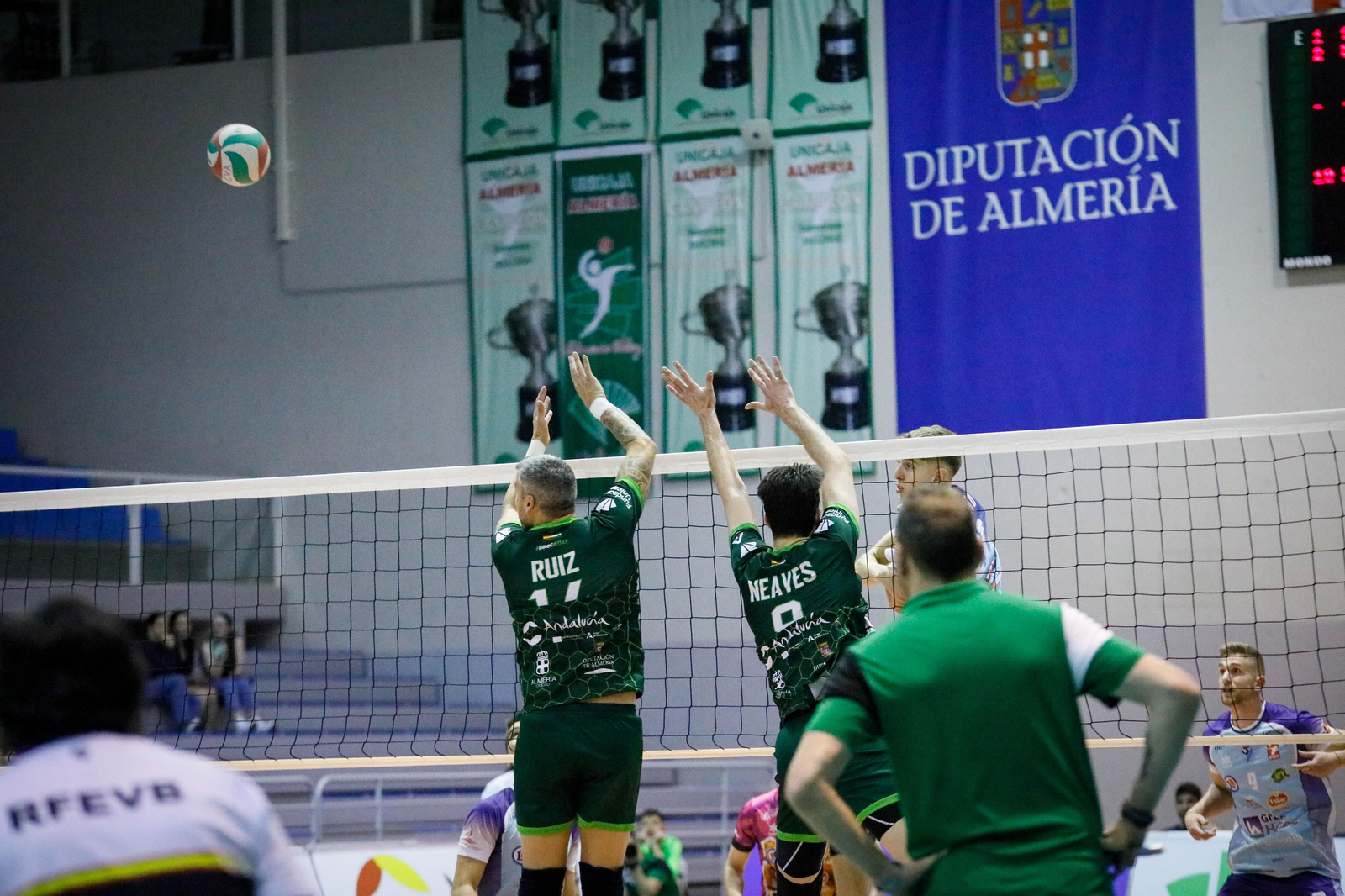 Imágenes del partido entre Unicaja Almería y Grupo Herce Soria