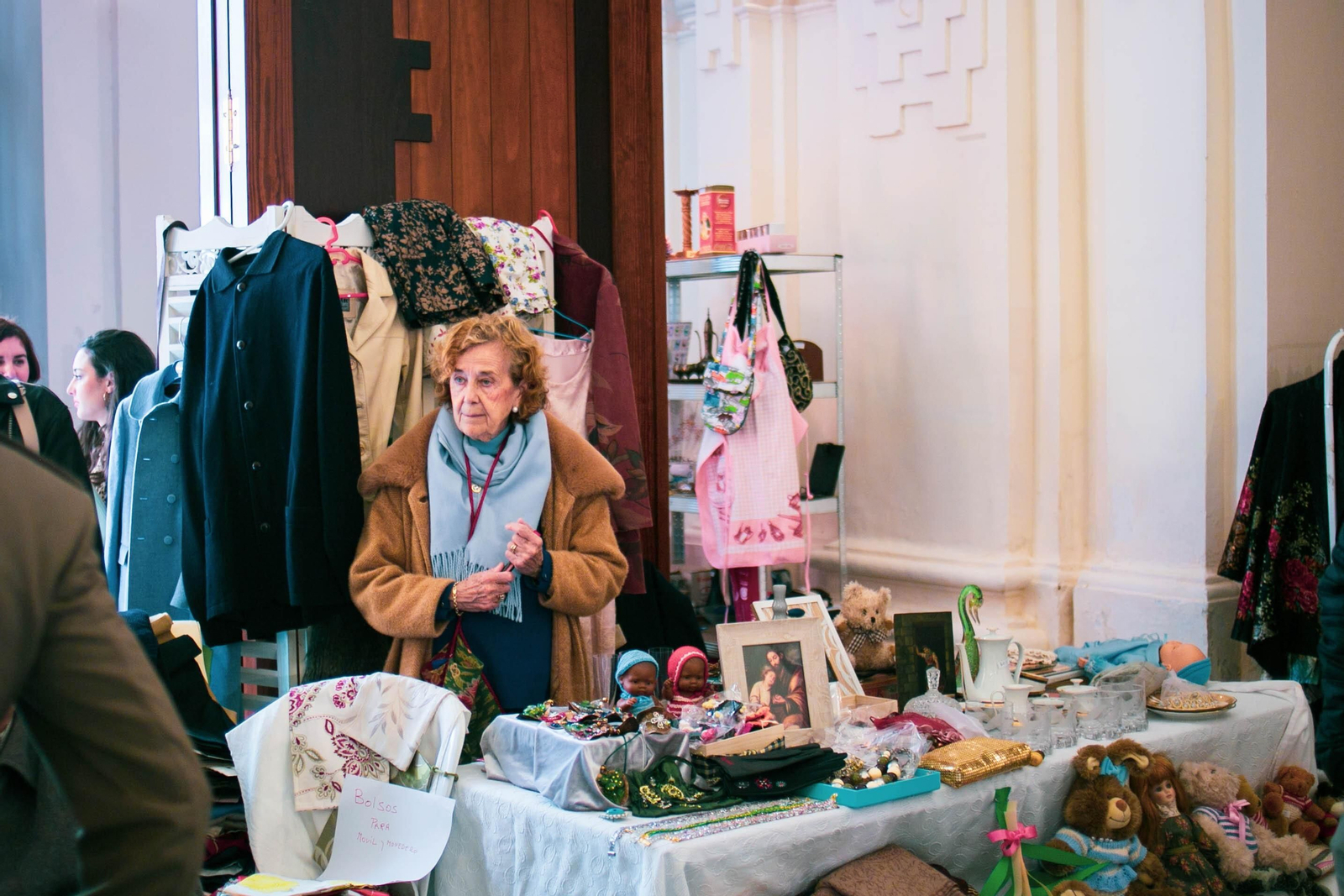 Las mejores imágenes del mercadillo solidario de la Asociación San Rafael Alzheimer de Córdoba Las mejores imágenes del mercadillo solidario de la Asociación San Rafael Alzheimer de Córdoba