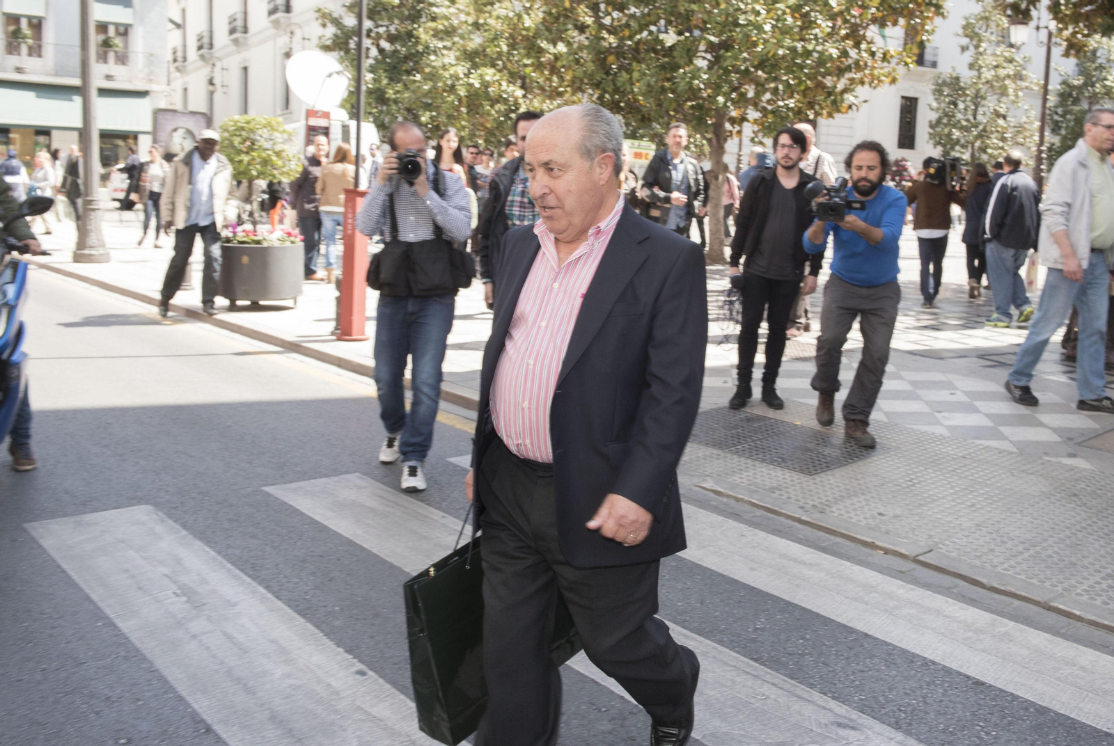 Una salida de la política con arrastre Torres Hurtado de marcha del Ayuntamiento de Granada
