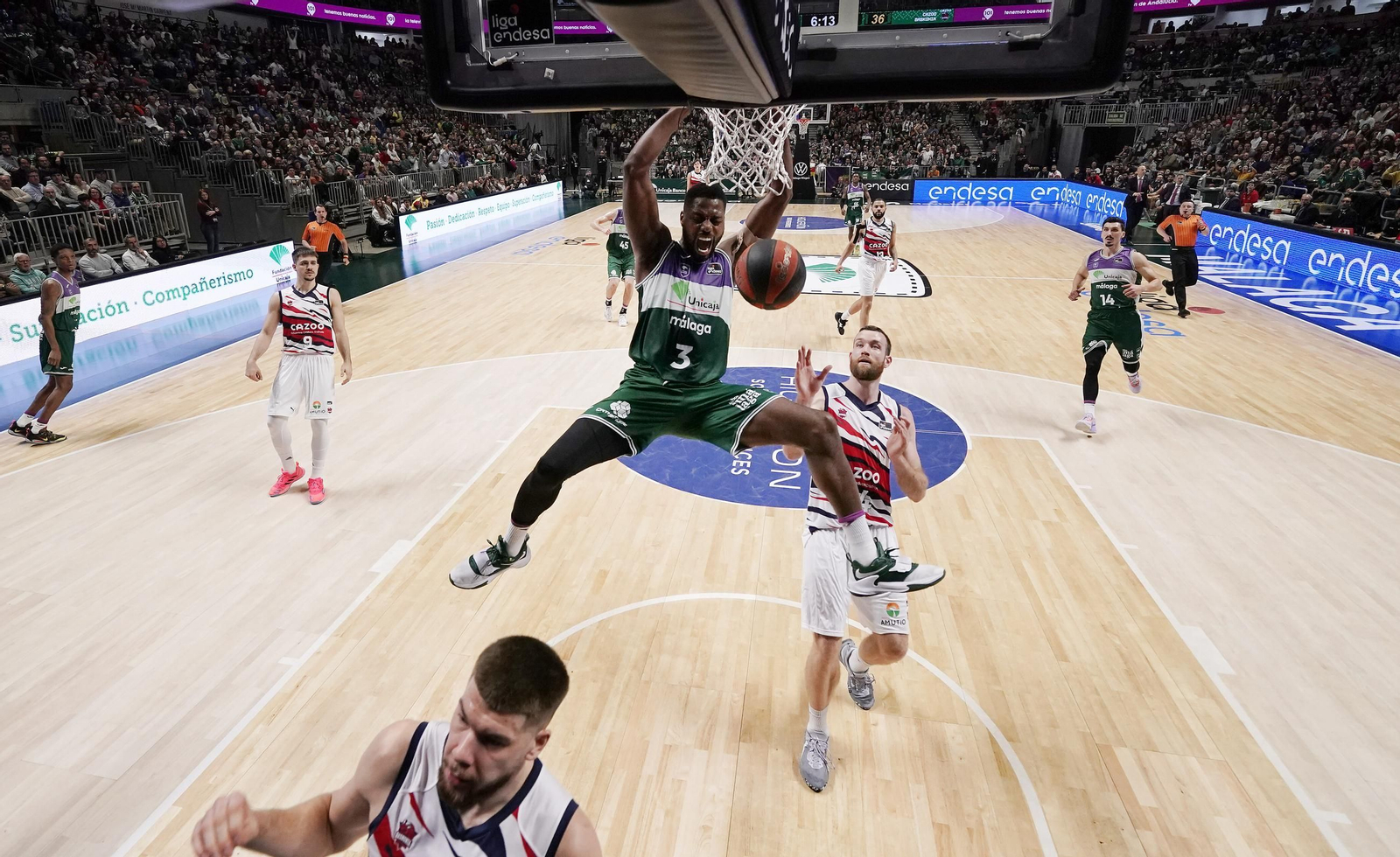 Melvin Ejim, sus cuatro años y seis títulos en Málaga