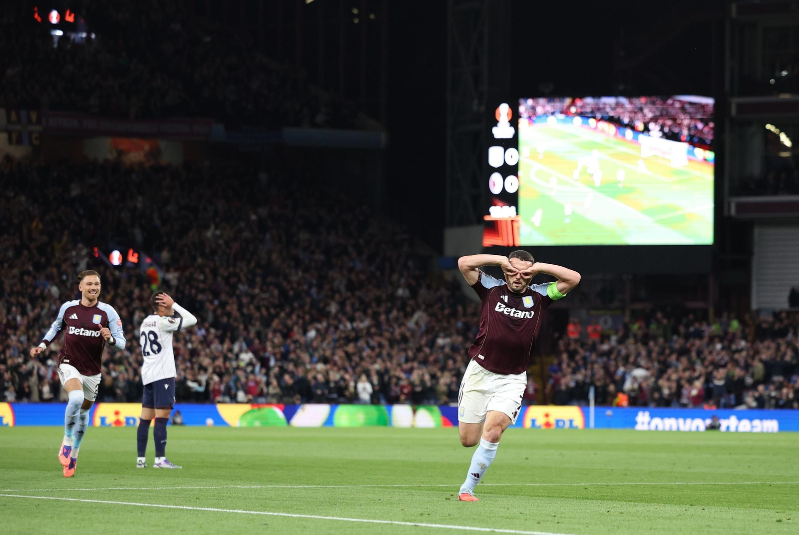 Aston Villa-Bolonia (20).jpg