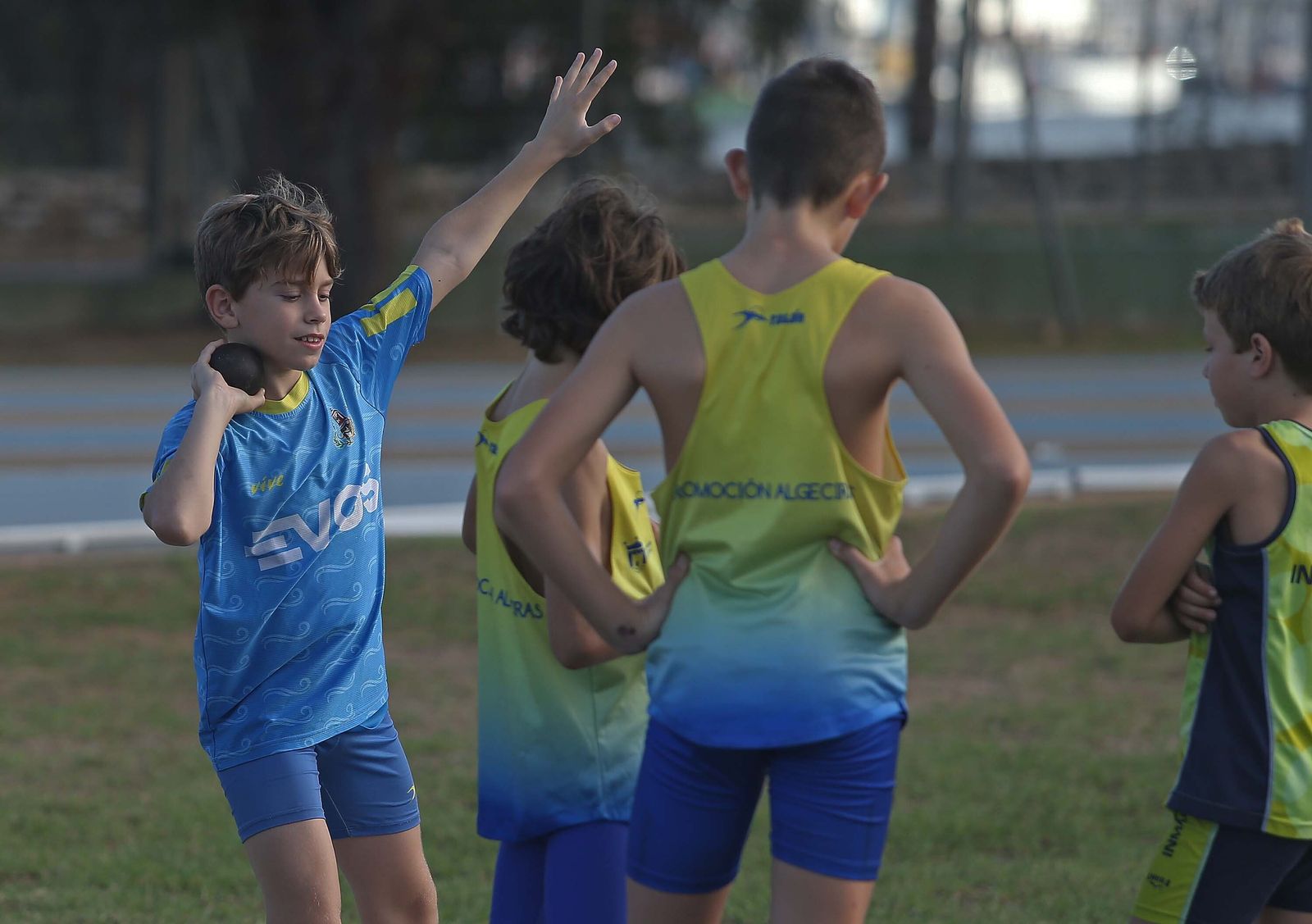 Los juegos municipales de atletismo sub-12 de Algeciras, en imágenes