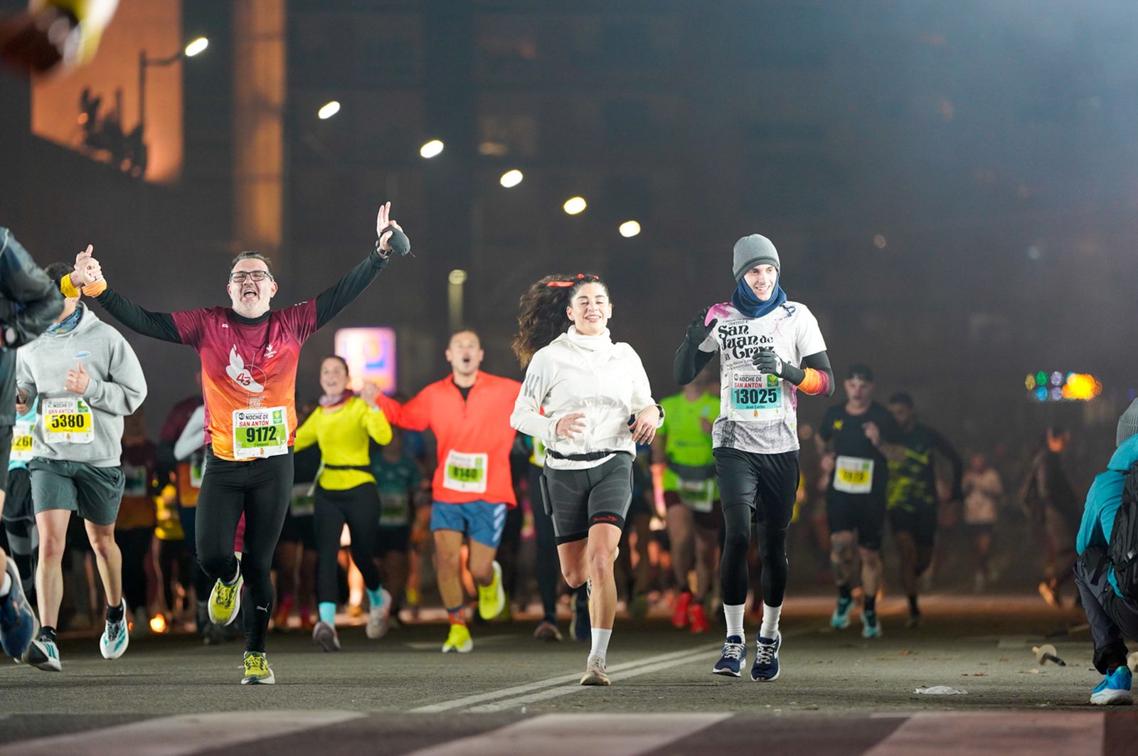 En imágenes: búscate en tu llegada a meta de la Carrera de San Antón 2026 (9)