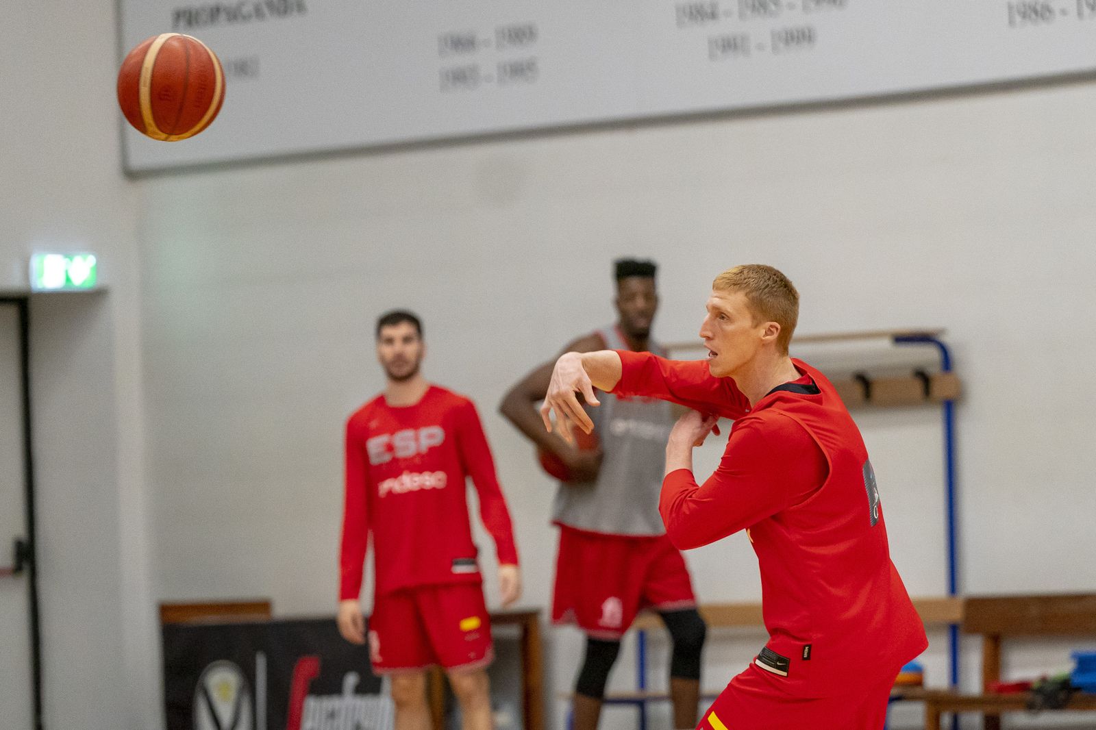 Alberto Díaz, Darío Brizuela y Jonathan Barreiro, a las órdenes de Scariolo en Bolonia