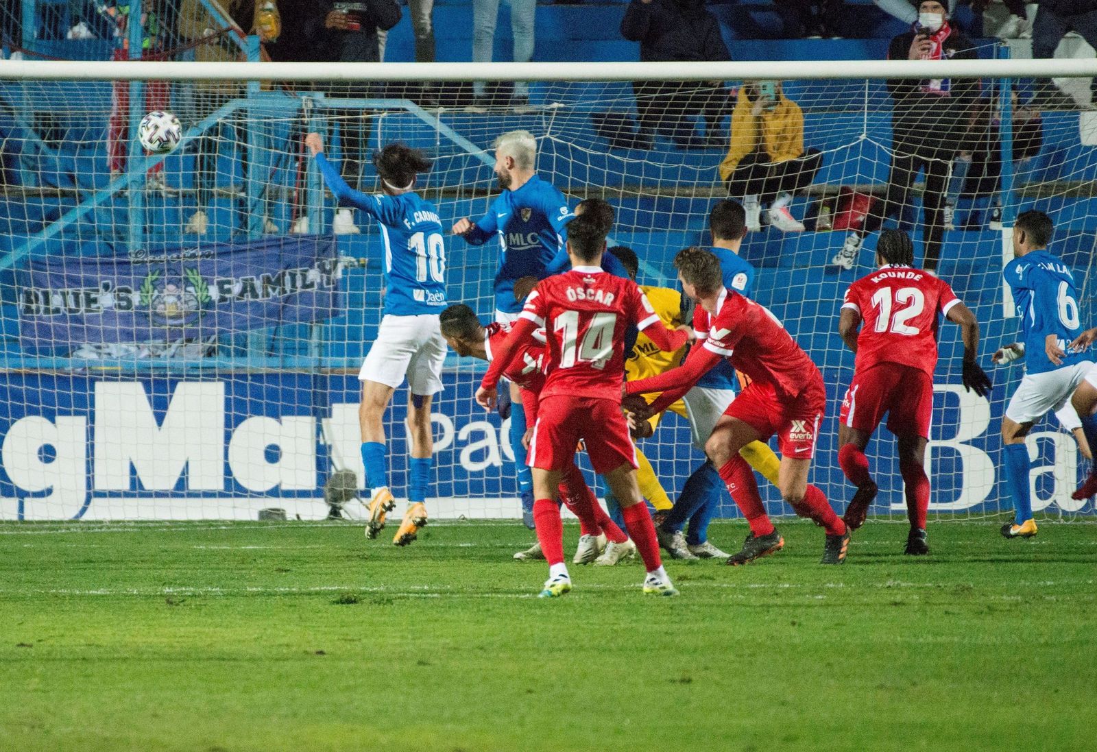 Gol de Óscar Rodríguez ante el Linares