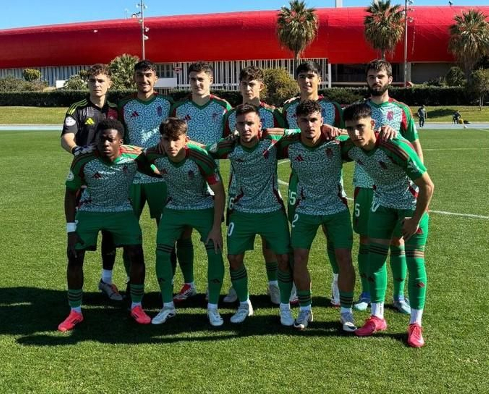 Once inicial del Recreativo Granada ante el el Almería B