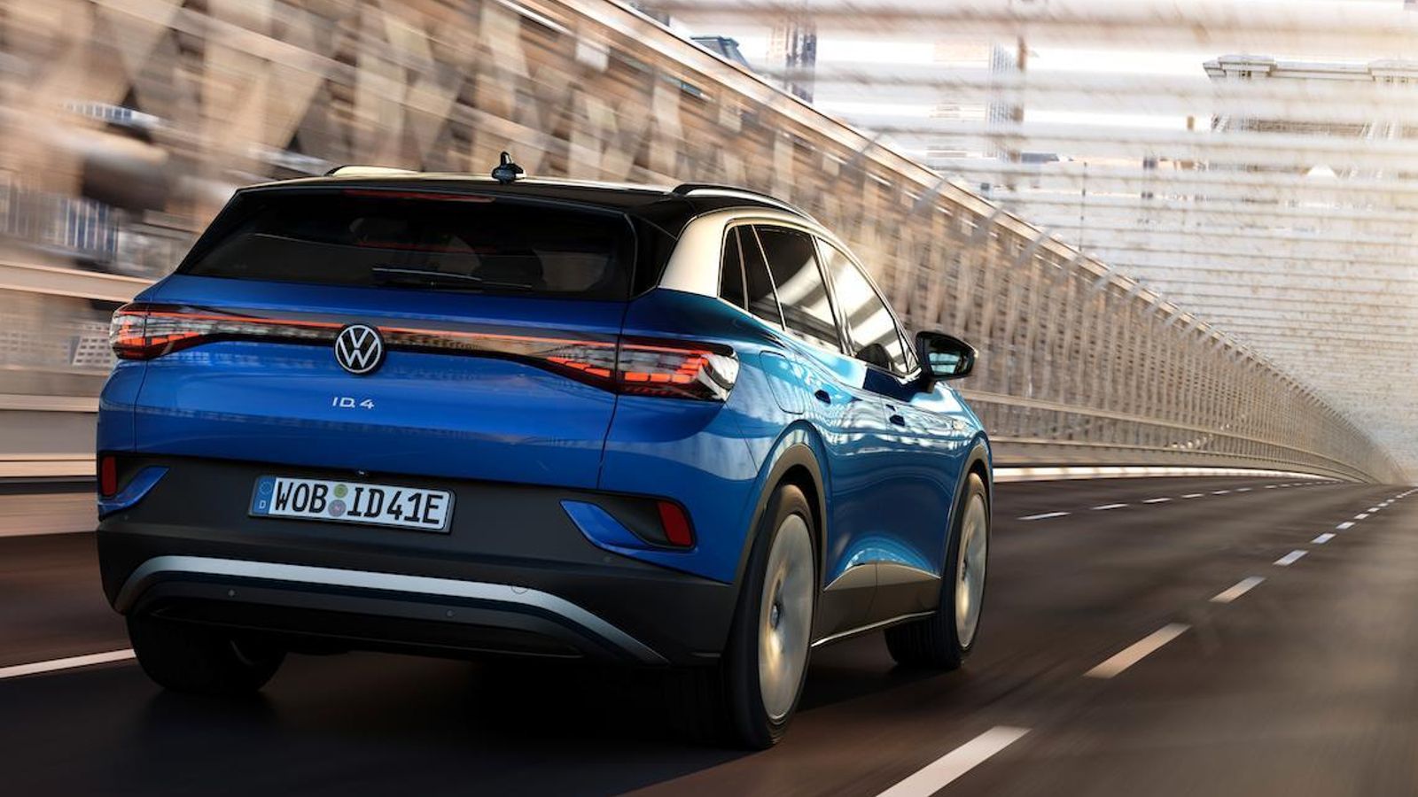 El Volkswagen ID.4 es algo más pequeño que el otro SUV construido con la misma plataforma MEB, el Skoda Enyaq.