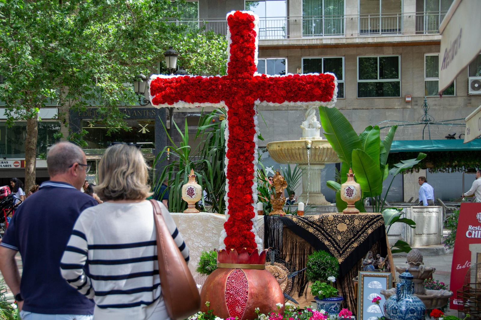 Así celebra Granada sus Cruces, en imágenes