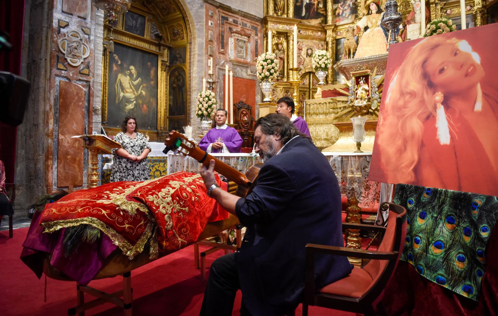 La despedida de Triana a María Jiménez, en imágenes