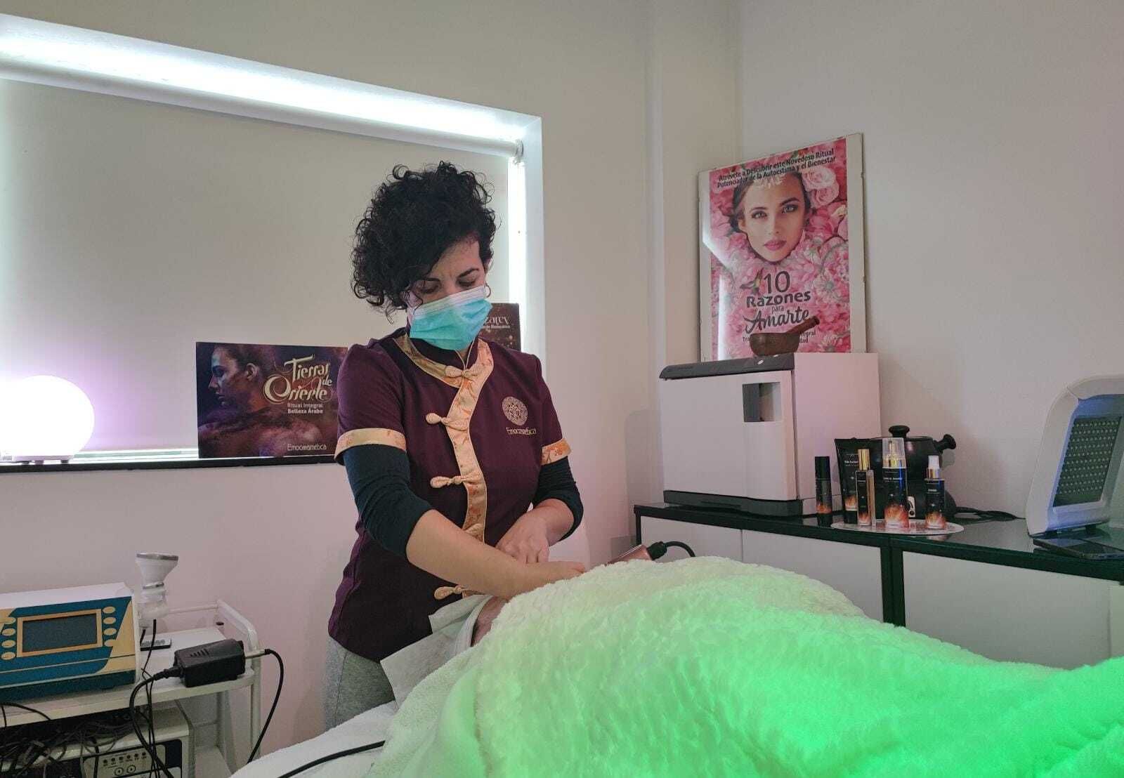 Isa Núñez terapeuta especialista en belleza y experta en estética oncológica