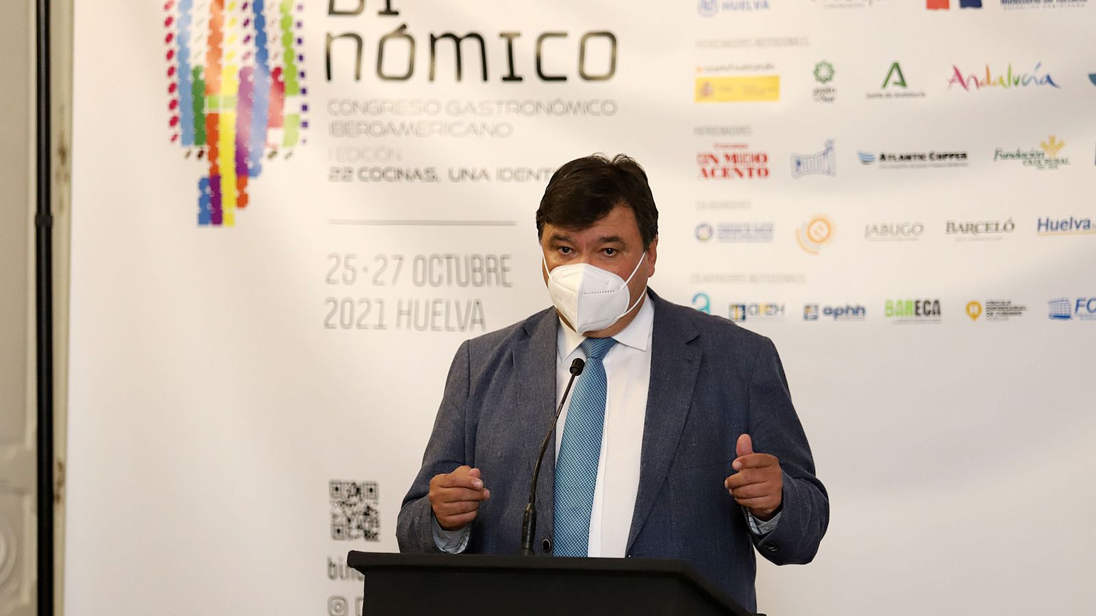 El alcalde de Huelva, Gabriel Cruz, durante su intervención.