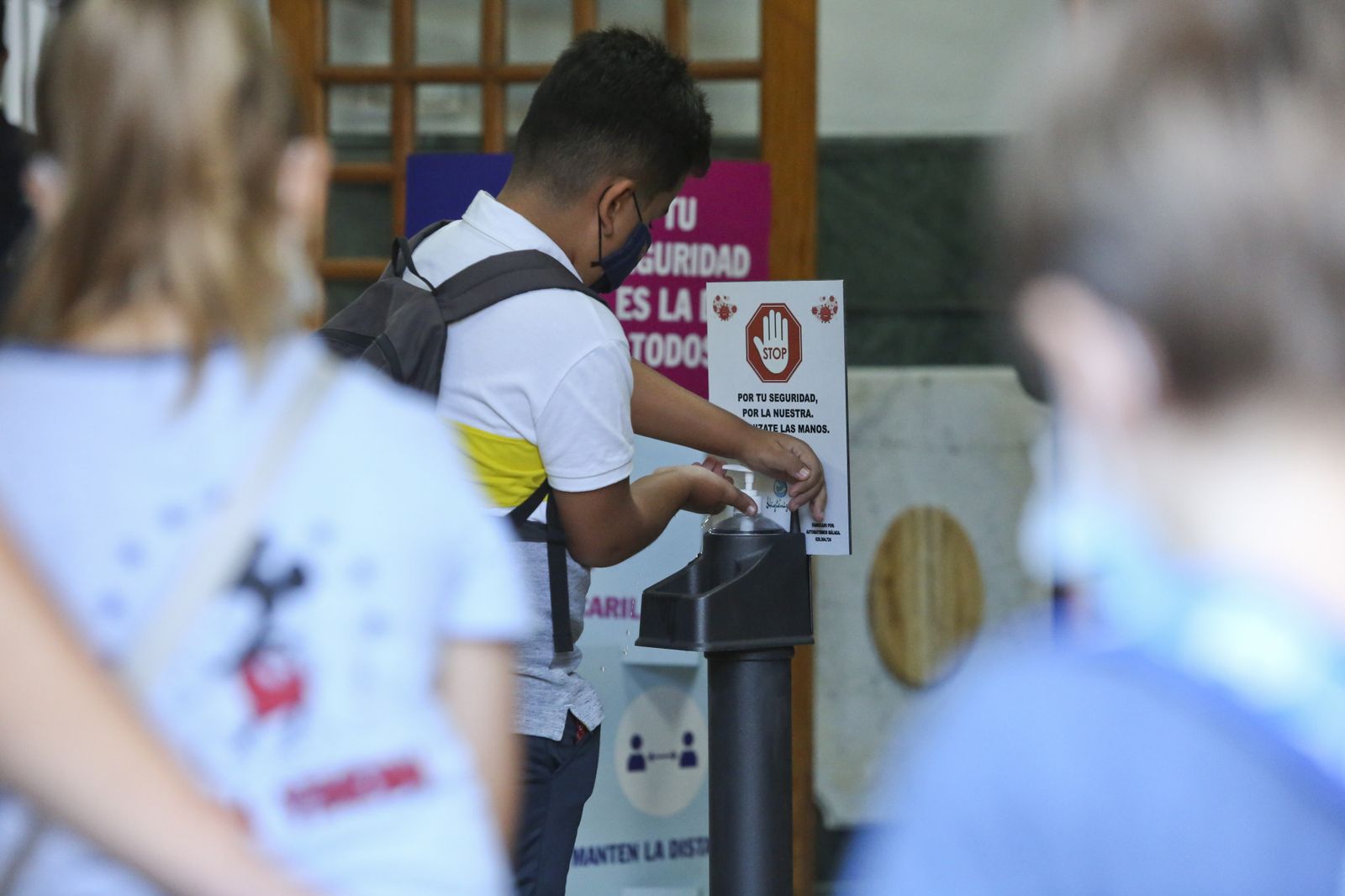 Vuelta al cole en Málaga: Fotos de un día de nervios y mascarillas