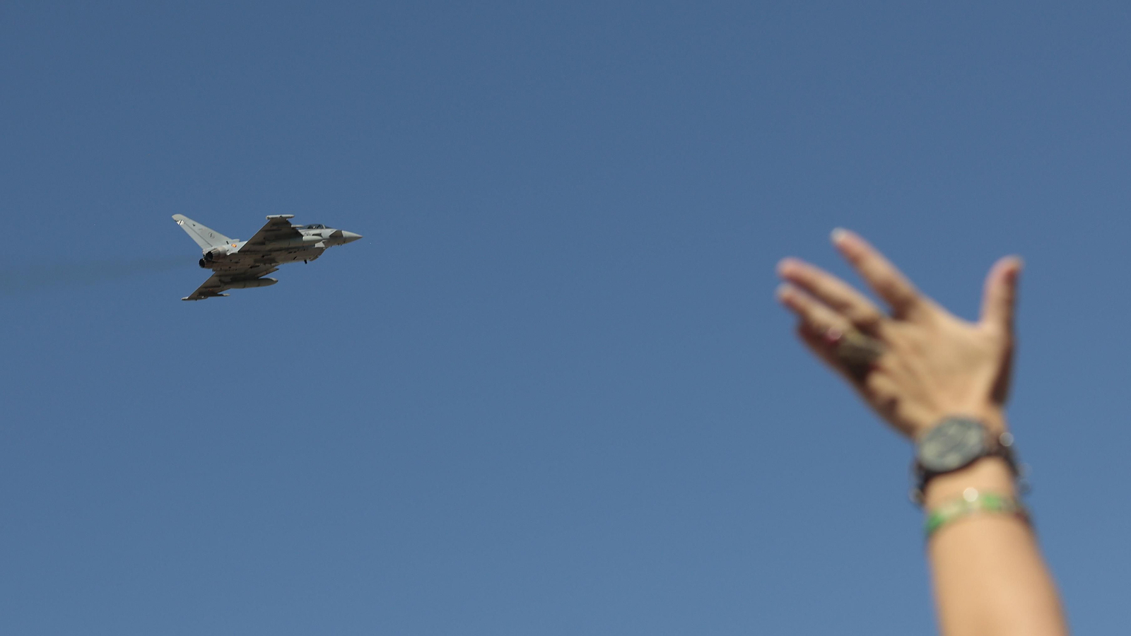 Imágenes de la exhibición aérea en Tablada con motivo de su centenario