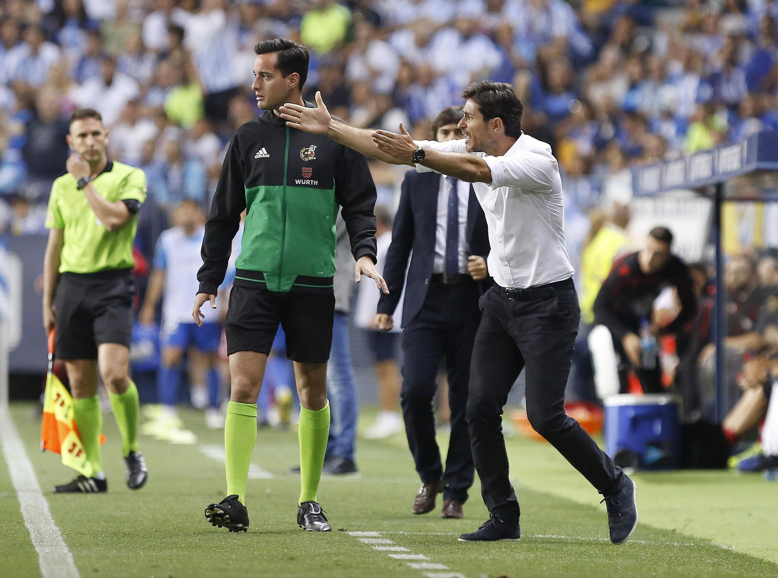 Víctor Sánchez del Amo protesta una acción.