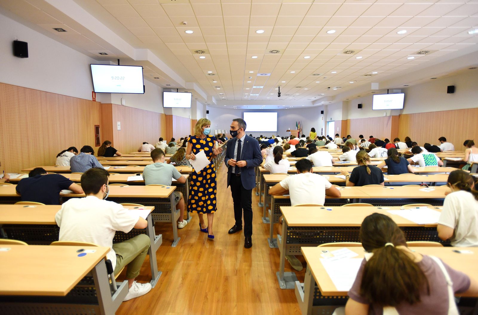 El inicio de los exámenes de Selectividad en Córdoba, en fotografías