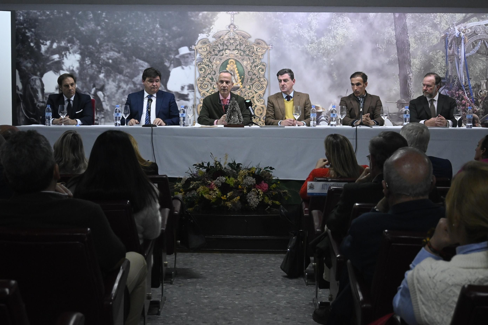 Presentación del Catálogo de la Exposición "Otorga lo Imposible" en imágenes